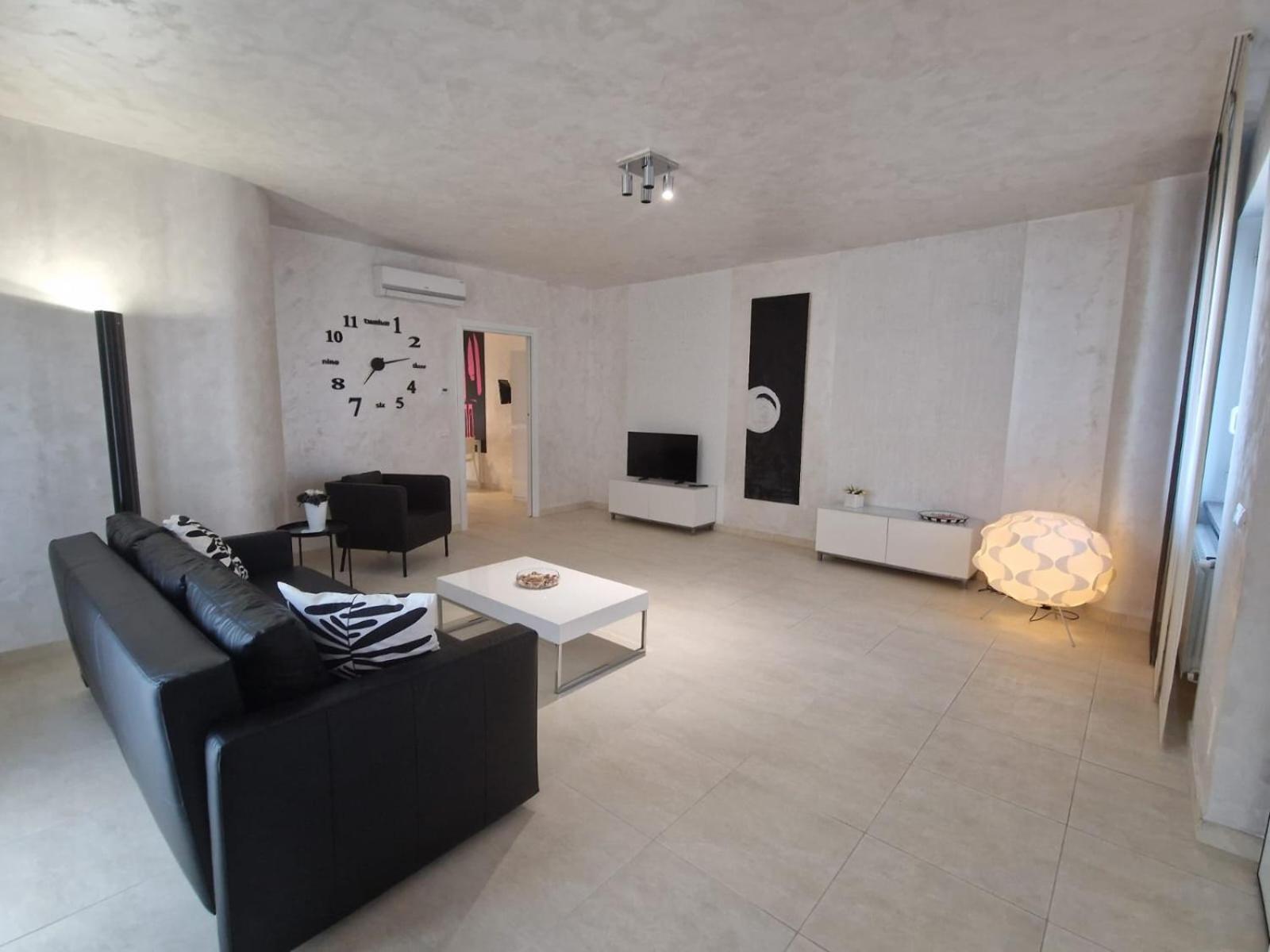 One-Bedroom Villa photo 1