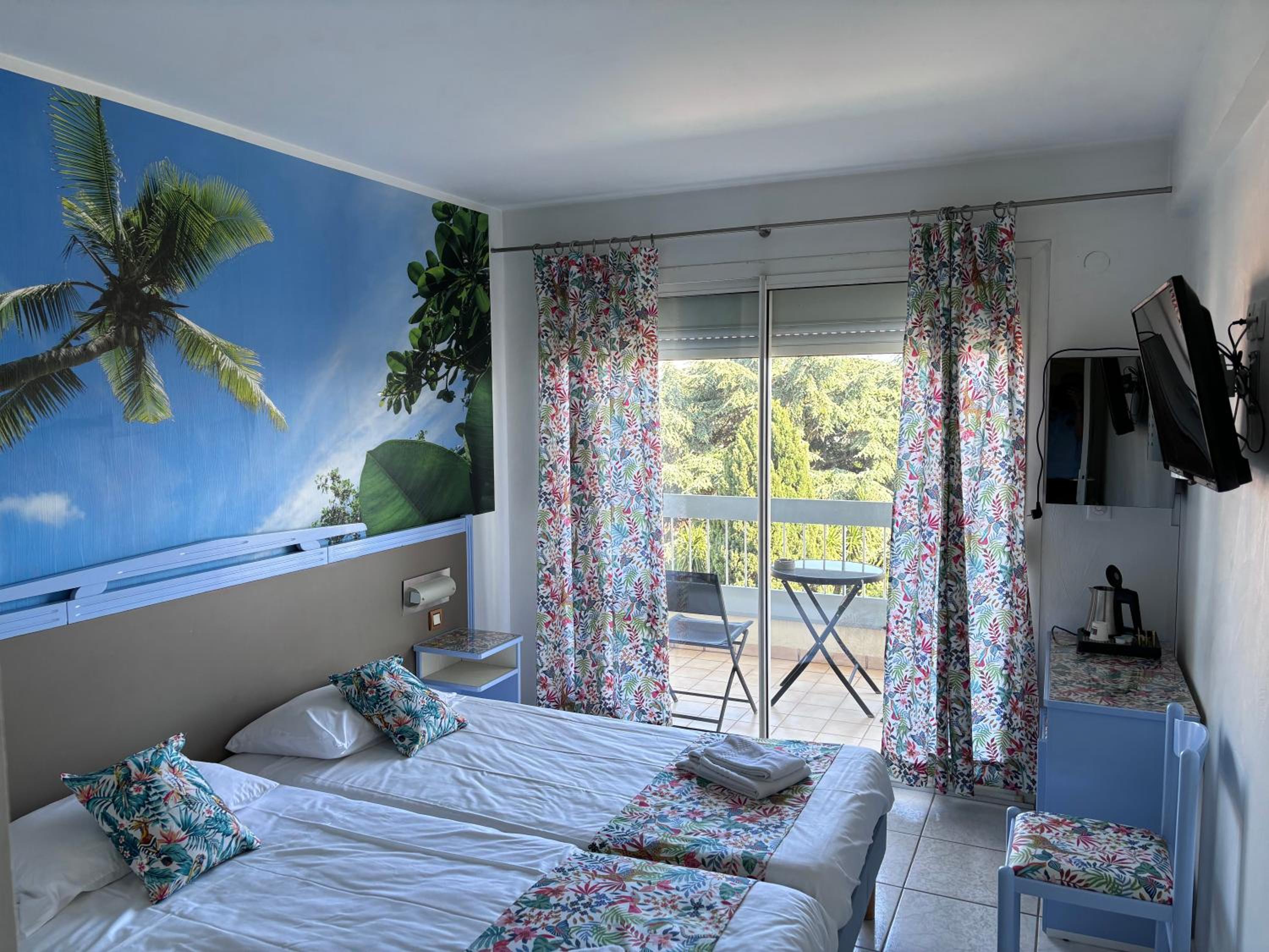 Superior Double or Twin Room with Balcony and Sea View - Photo 7
