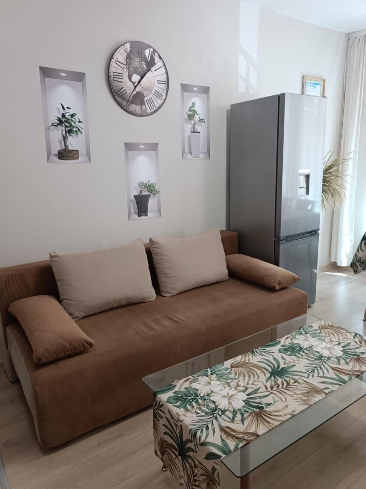 One-Bedroom Apartment photo 3