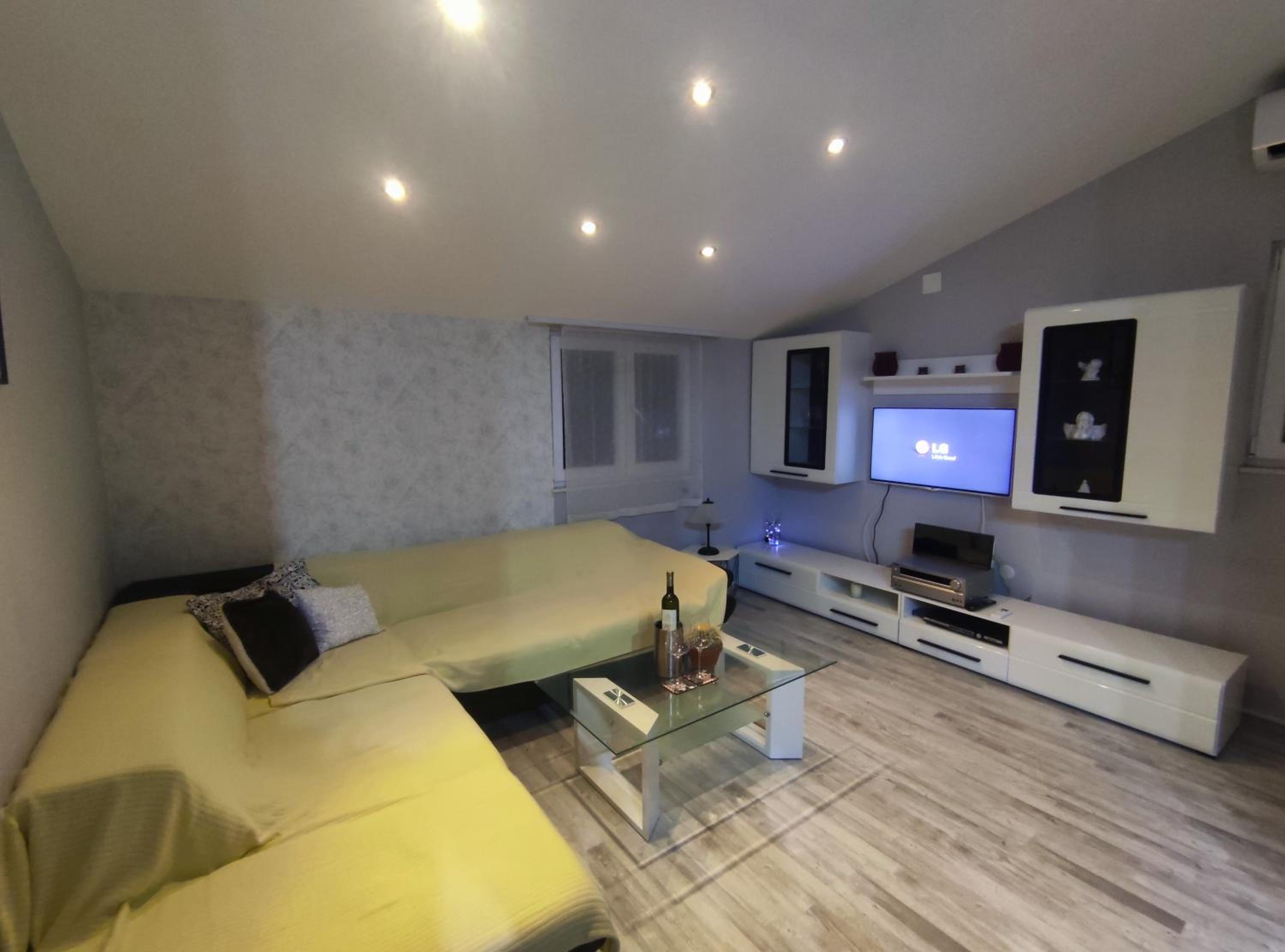 Apartment With Sea View photo 2