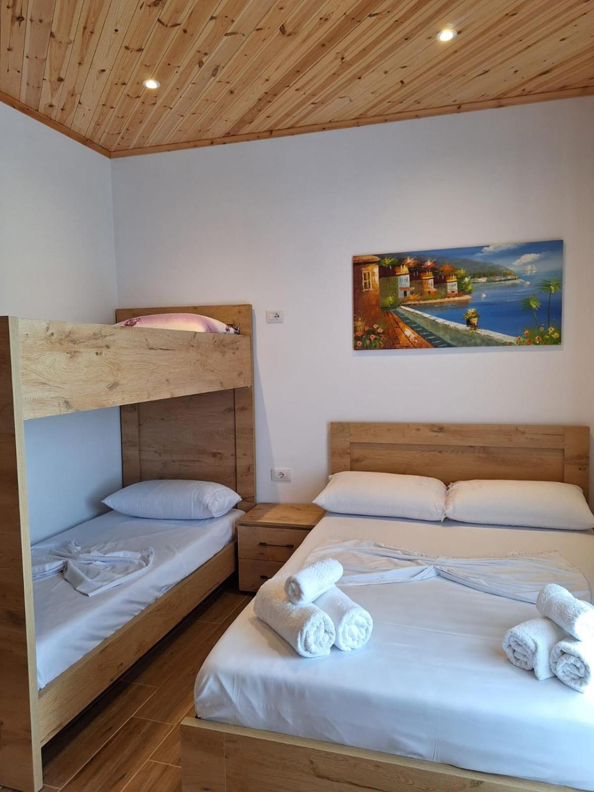 Deluxe Quadruple Room photo 2
