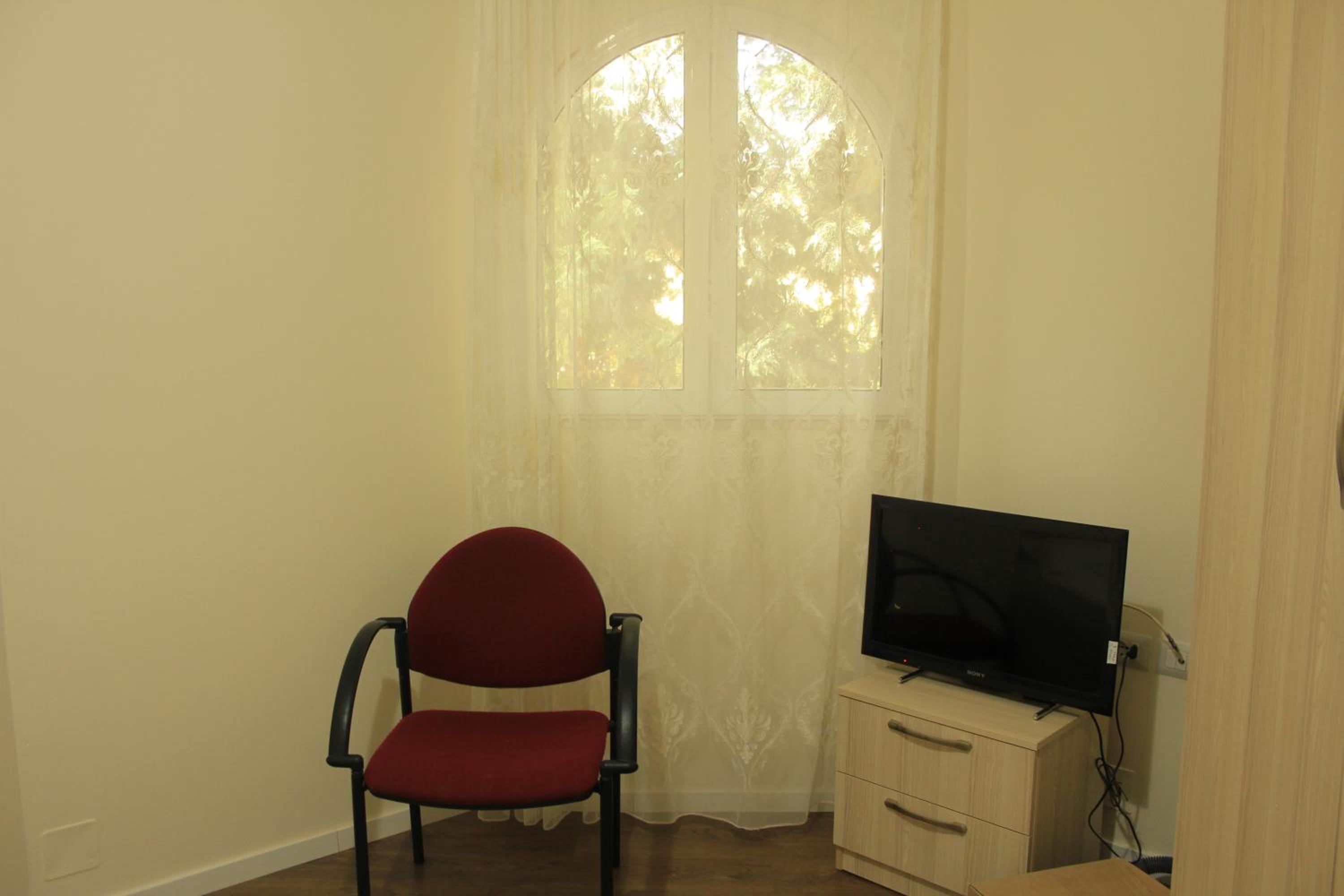 Standard Twin Room with Garden View photo 2