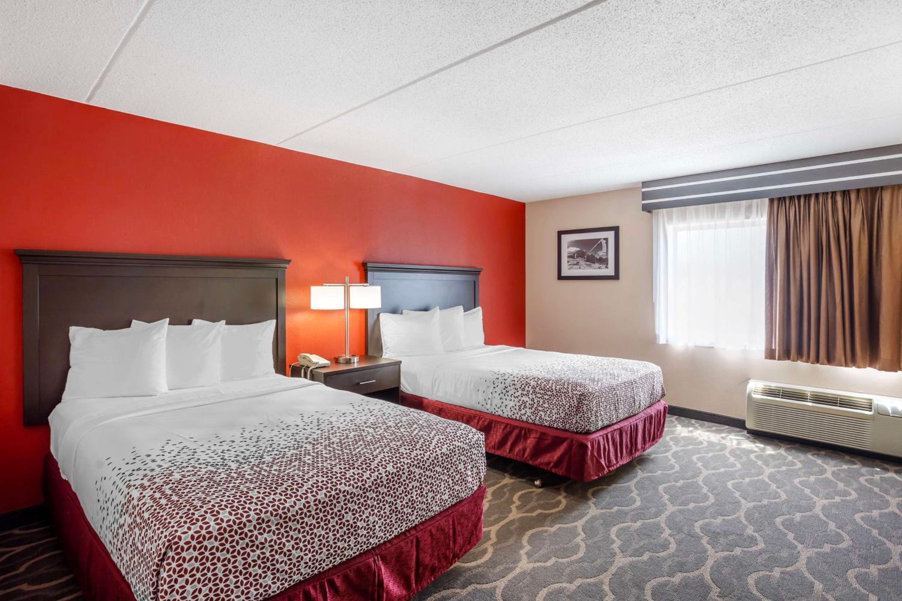 Double Room with Two Double Beds and Bath Tub - Pet Friendly/Disability Access/Non-Smoking