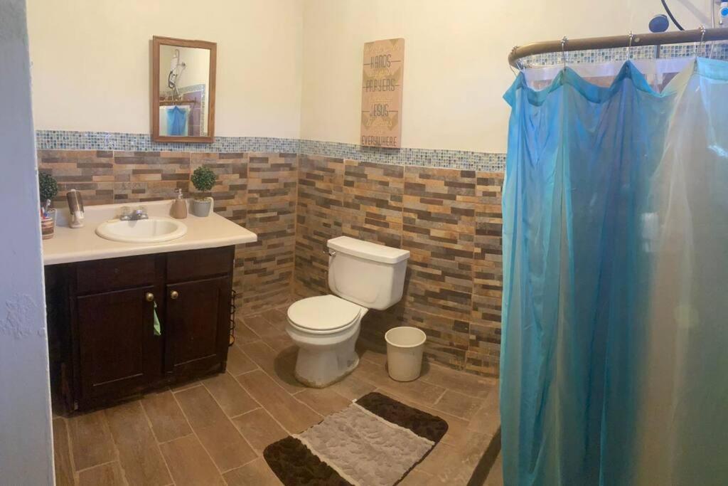 One-Bedroom House photo 2