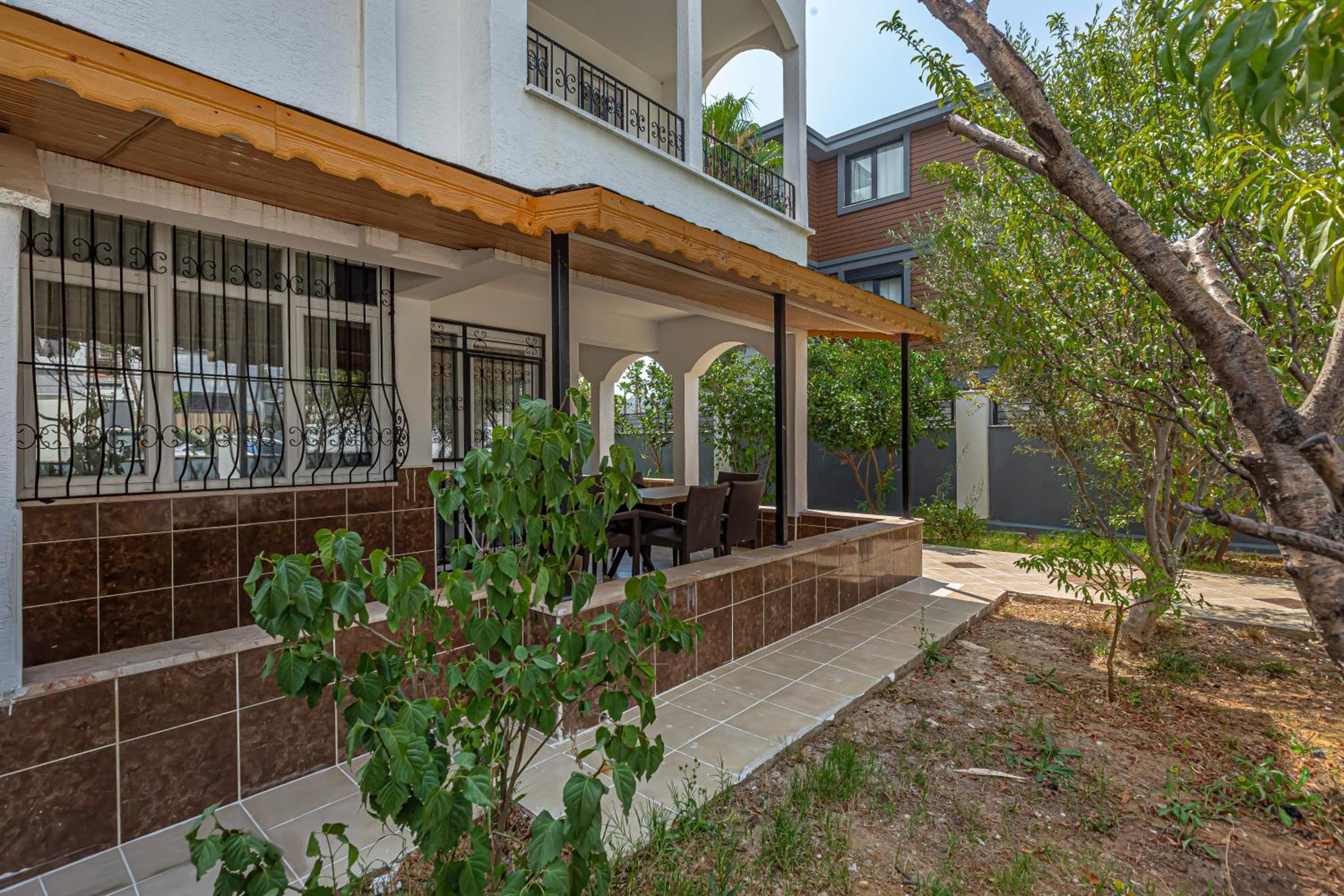 Villa photo 2