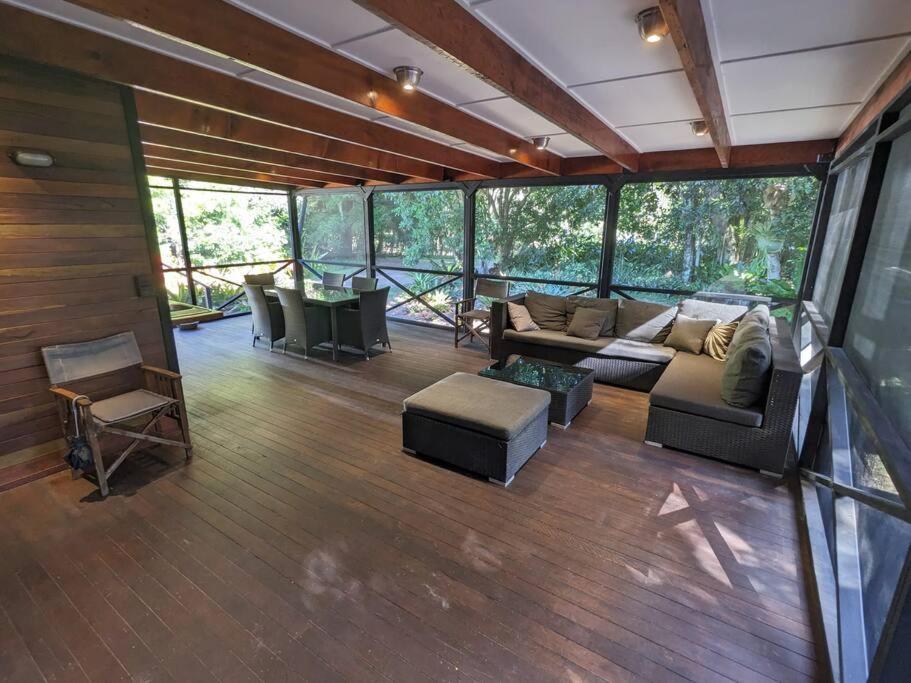Three-Bedroom House photo 3