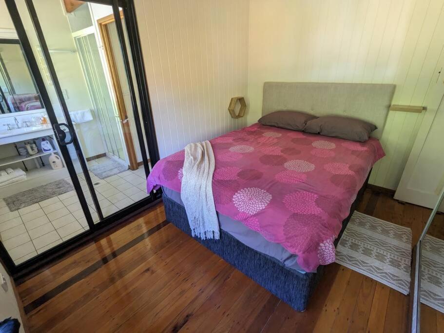 Three-Bedroom House photo 2