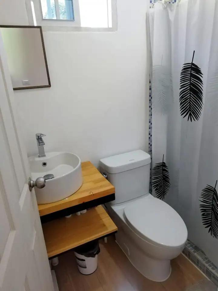 One-Bedroom House photo 2
