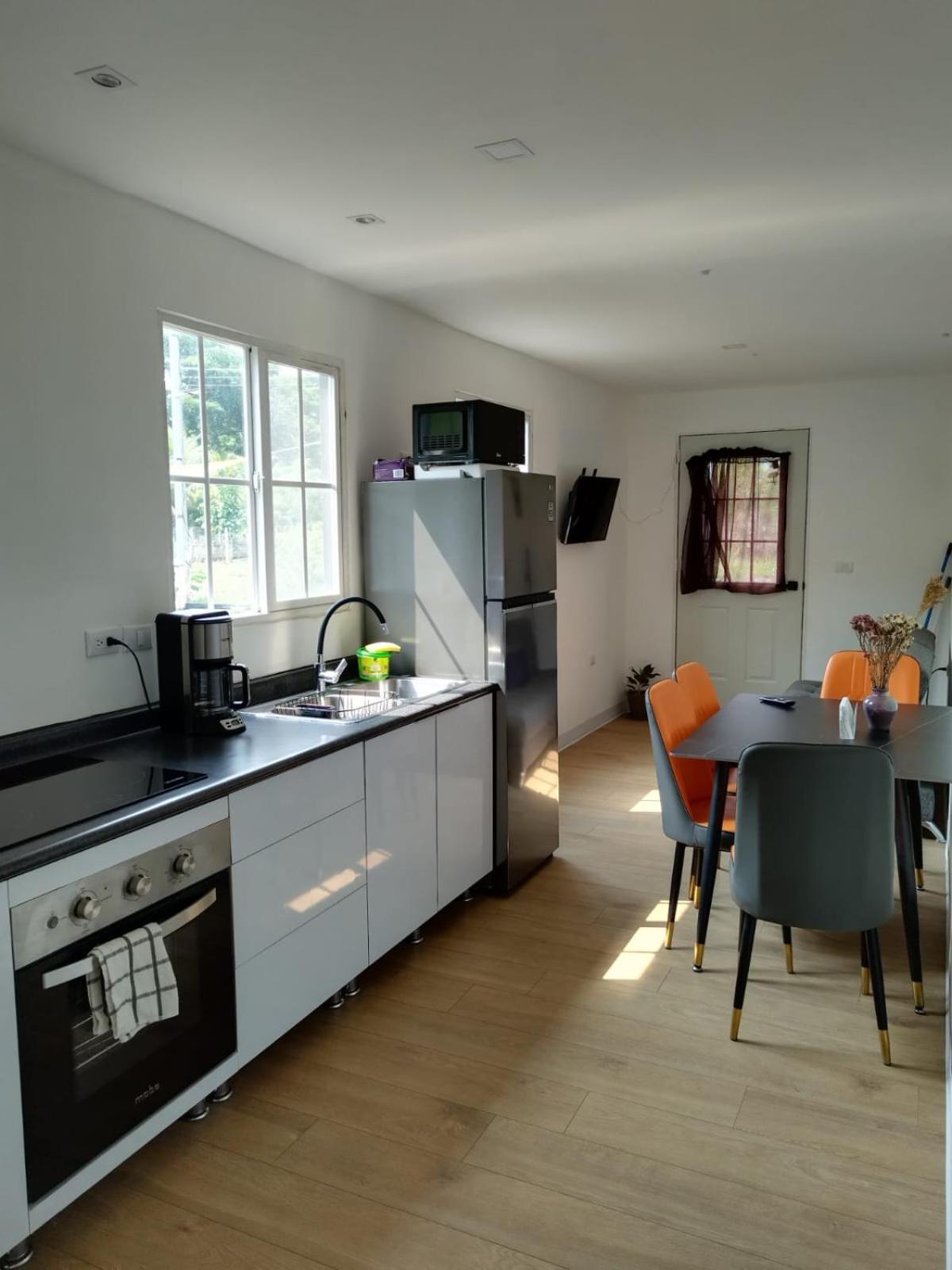 One-Bedroom House photo 3
