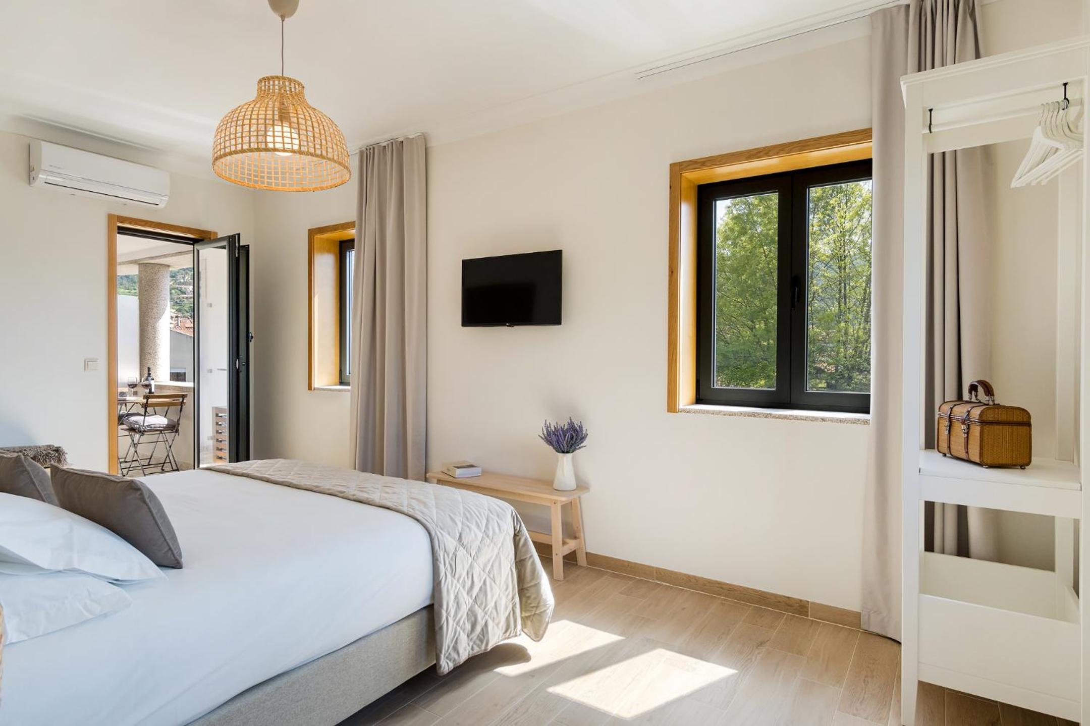 Junior Suite with Balcony photo 2