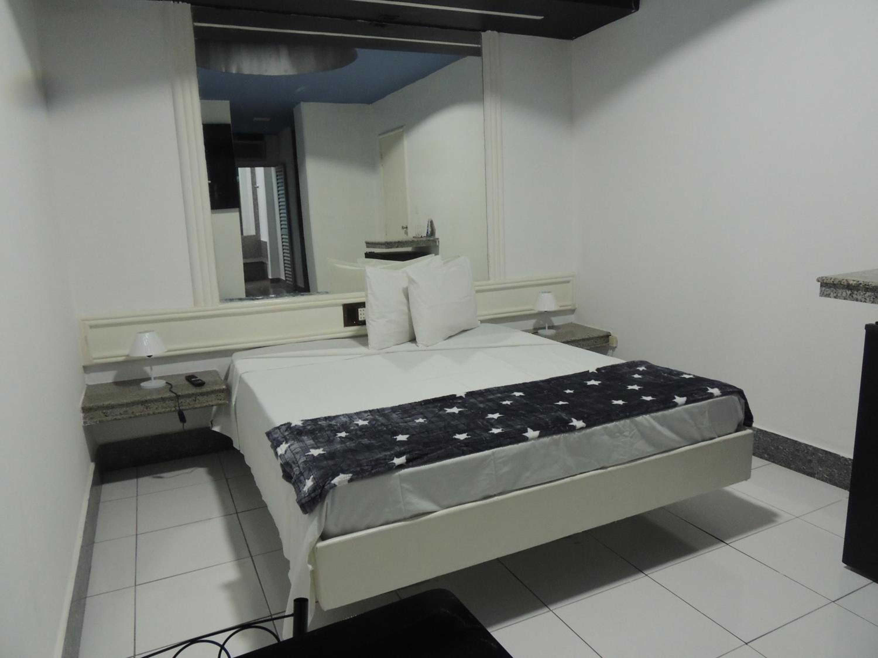 Deluxe Suite with Spa Bath