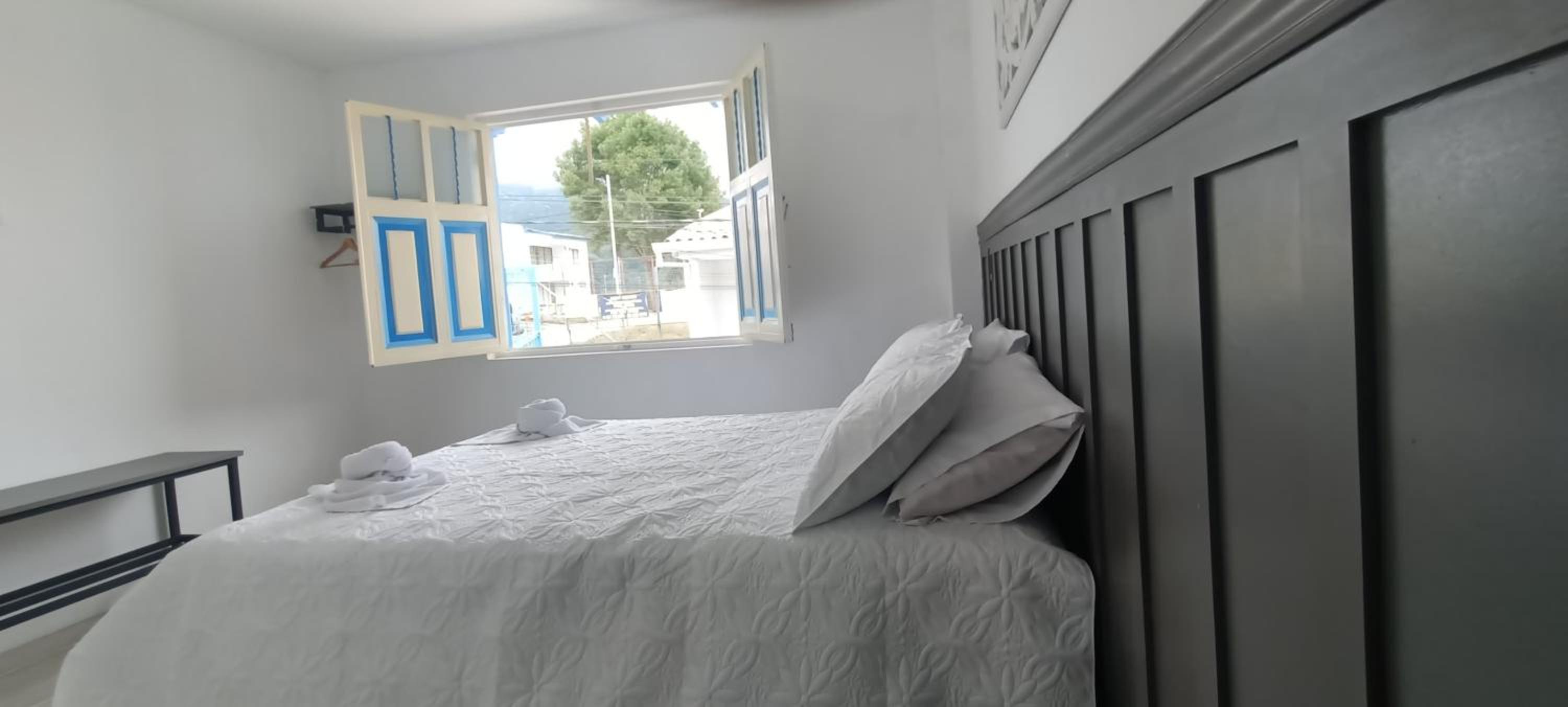 Three-Bedroom Apartment photo 2