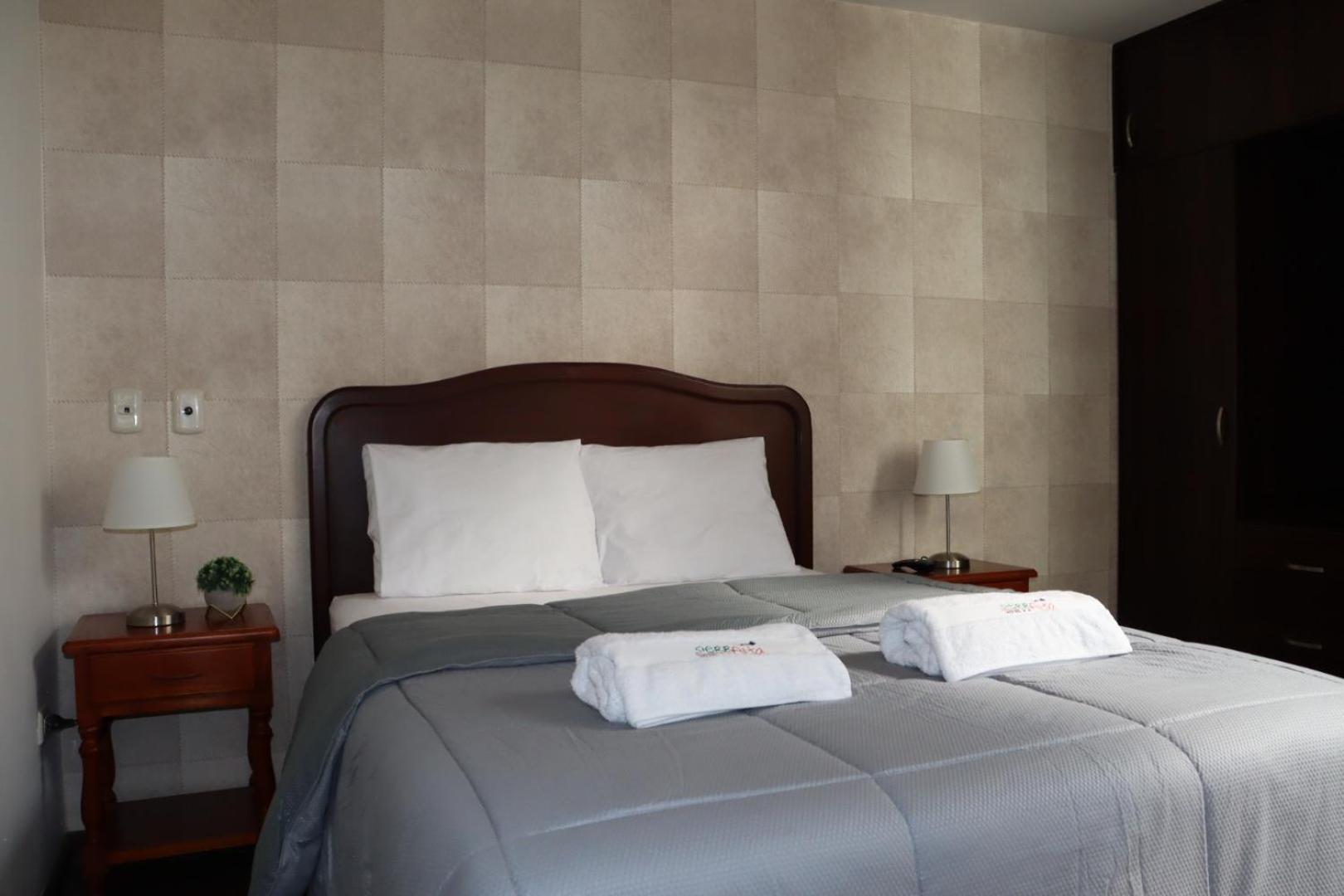 Queen Room photo 1