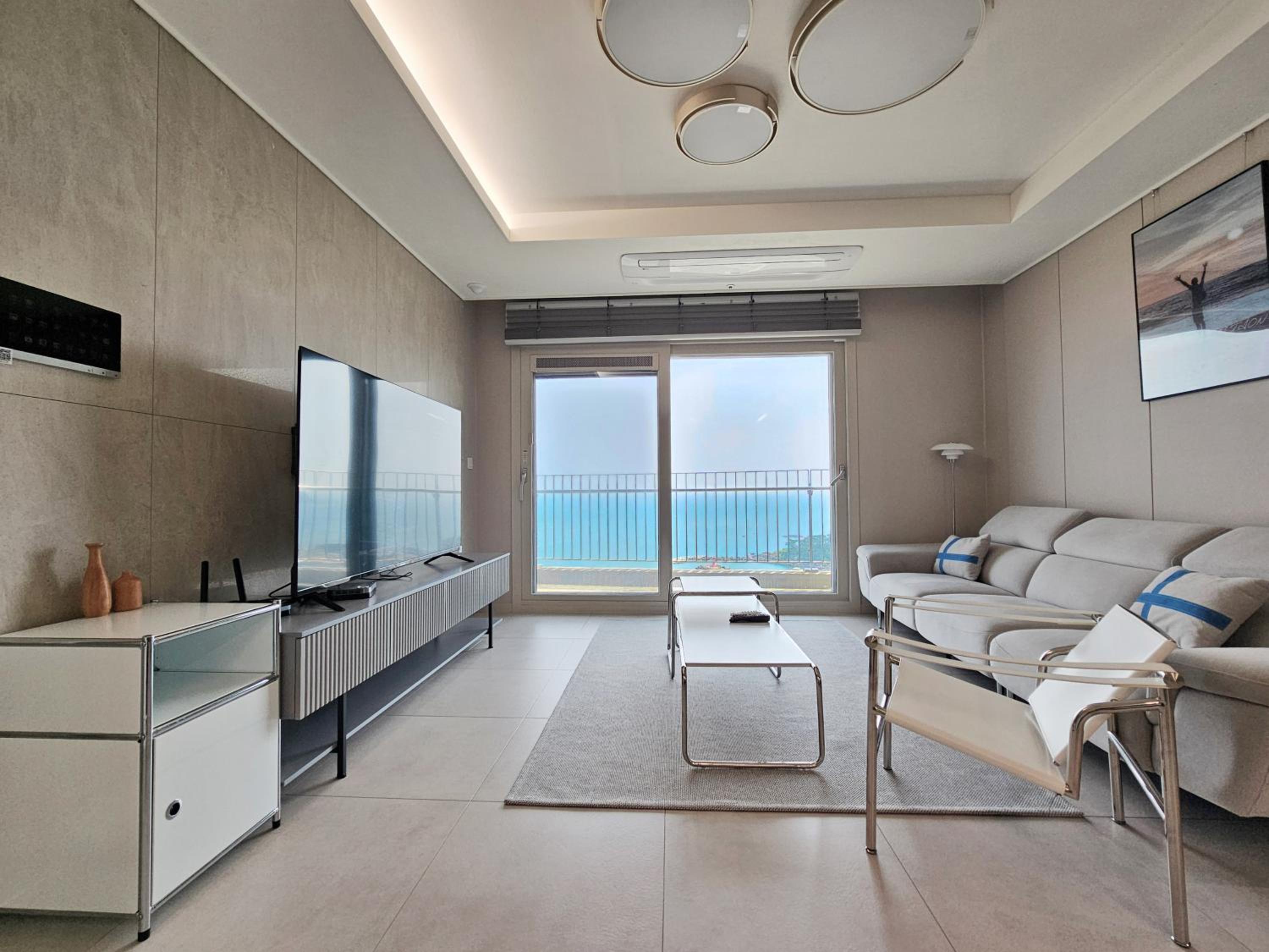 19:00 Check-in A-1. Flat Royal Suite Premium - Photo 1