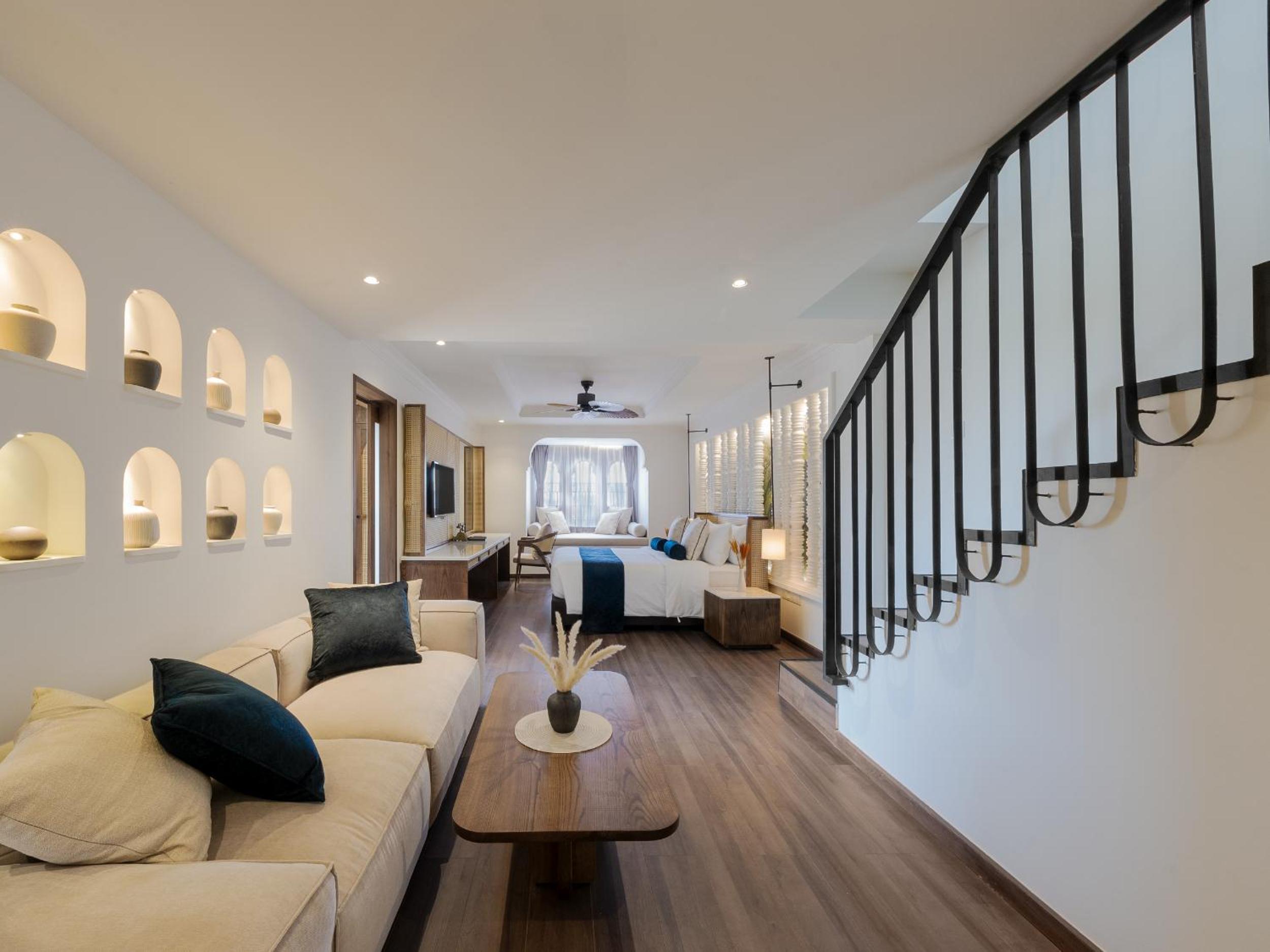 Duplex Junior Suite with Private Pool - A bottle of wine High and Tea