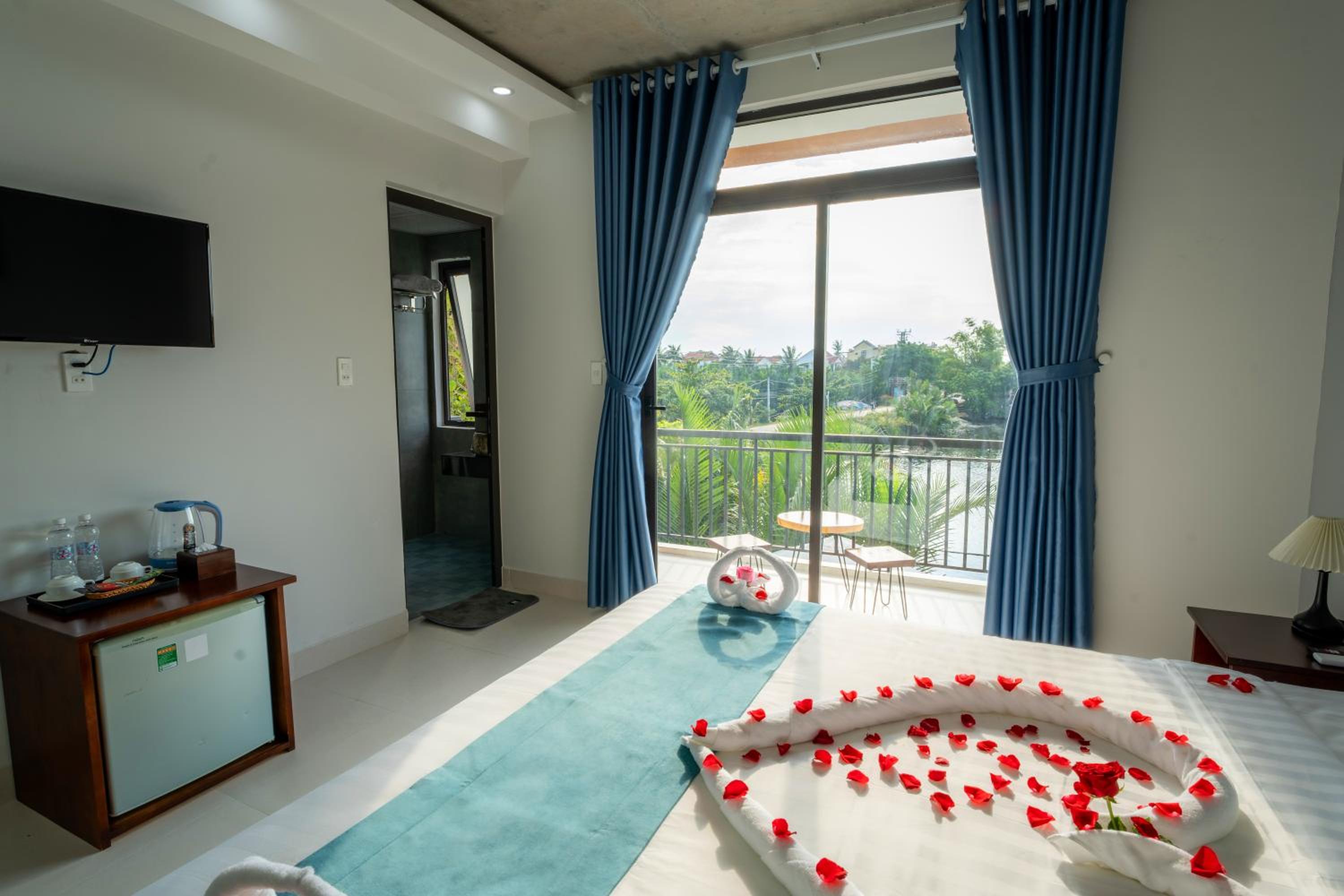 Deluxe Double Room With Balcony