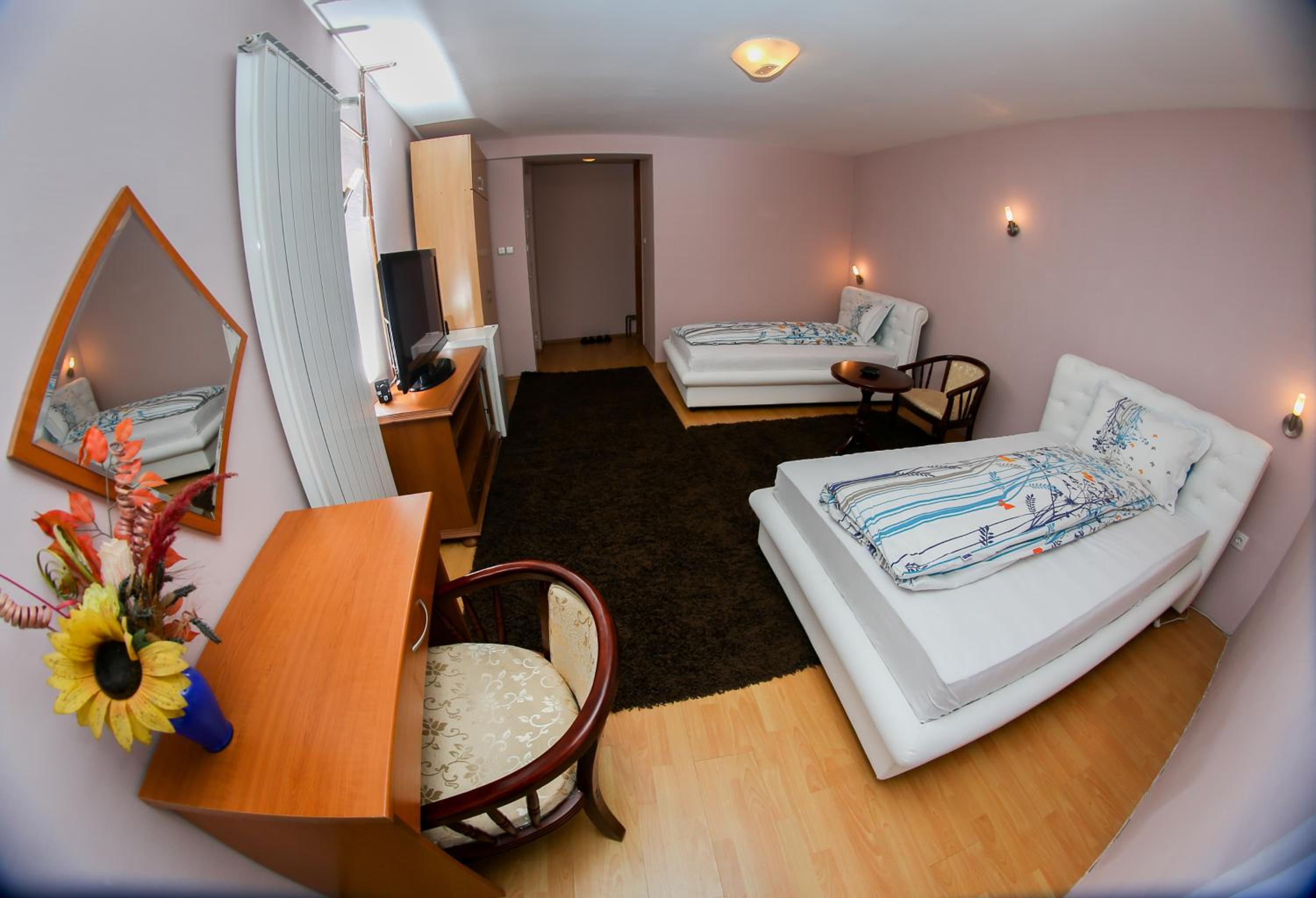 Double or Twin Room photo 1