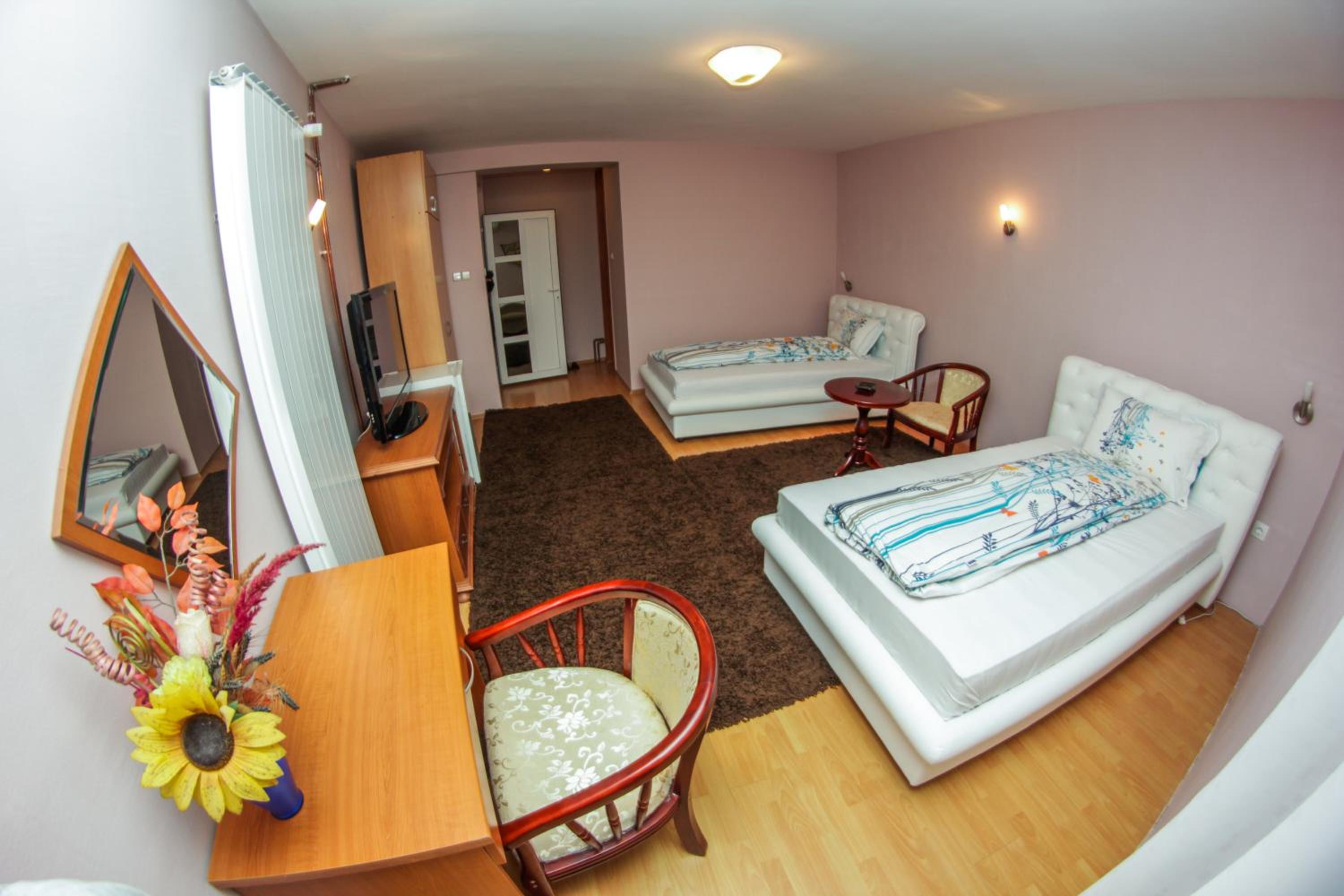 Triple Room photo 2