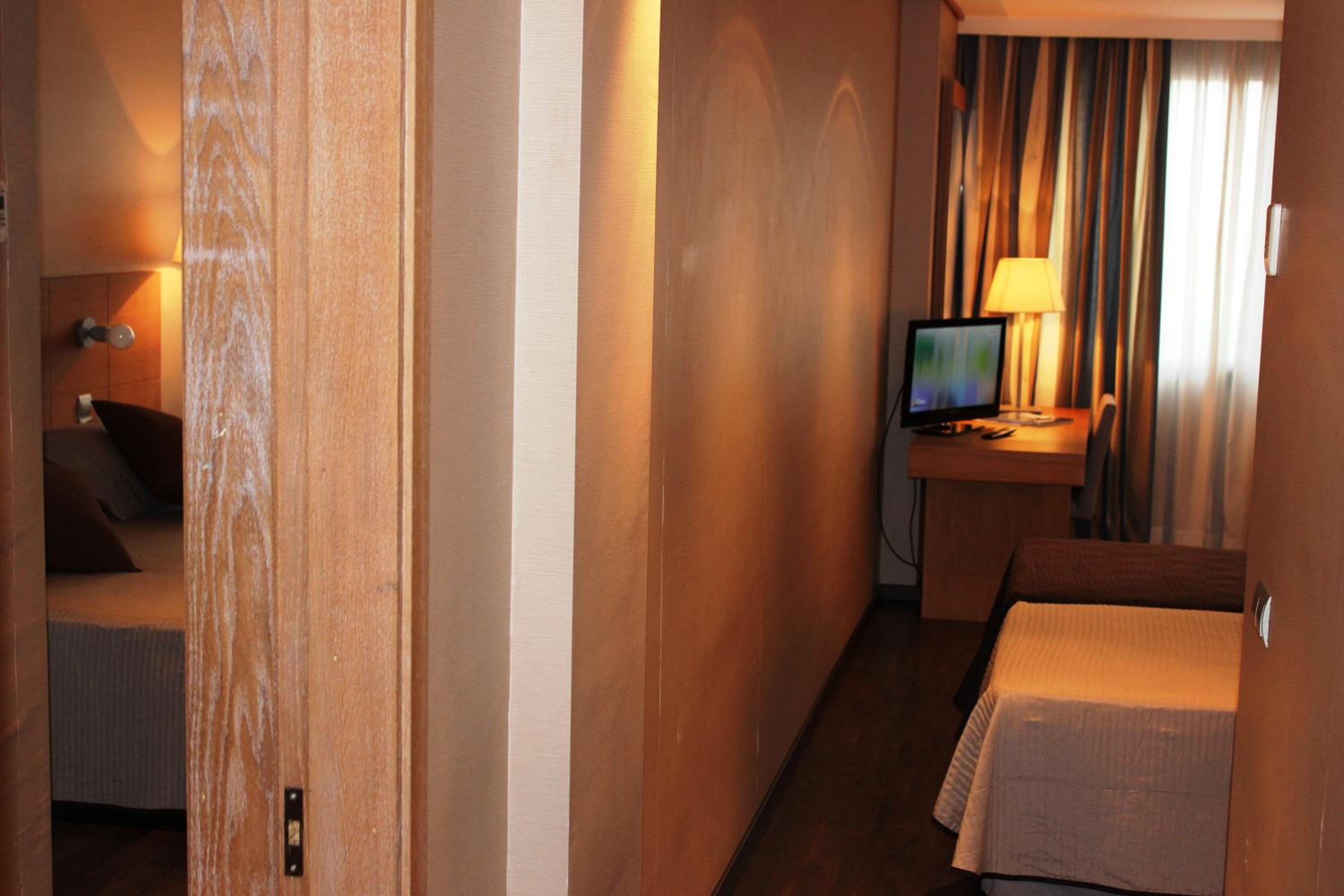 Dos habitaciones dobles conectadas