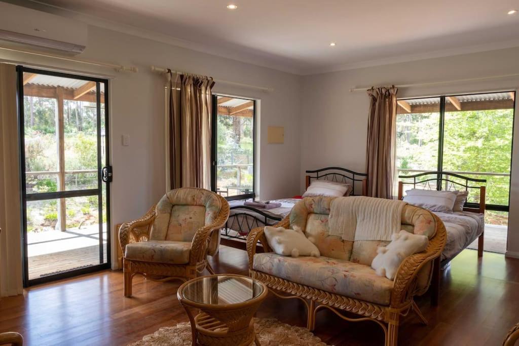 Four-Bedroom House photo 2