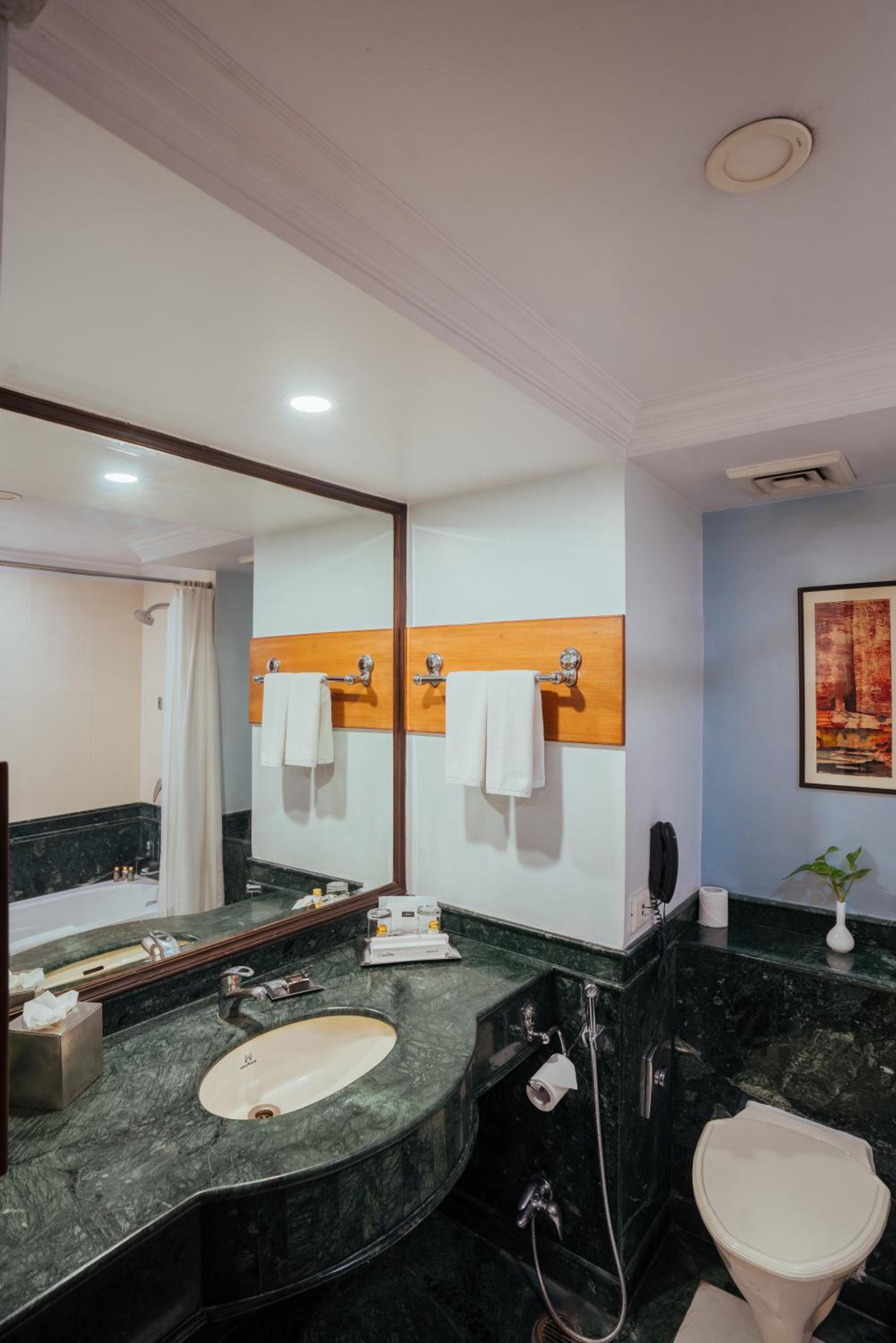 Superior Twin Room - Photo 4