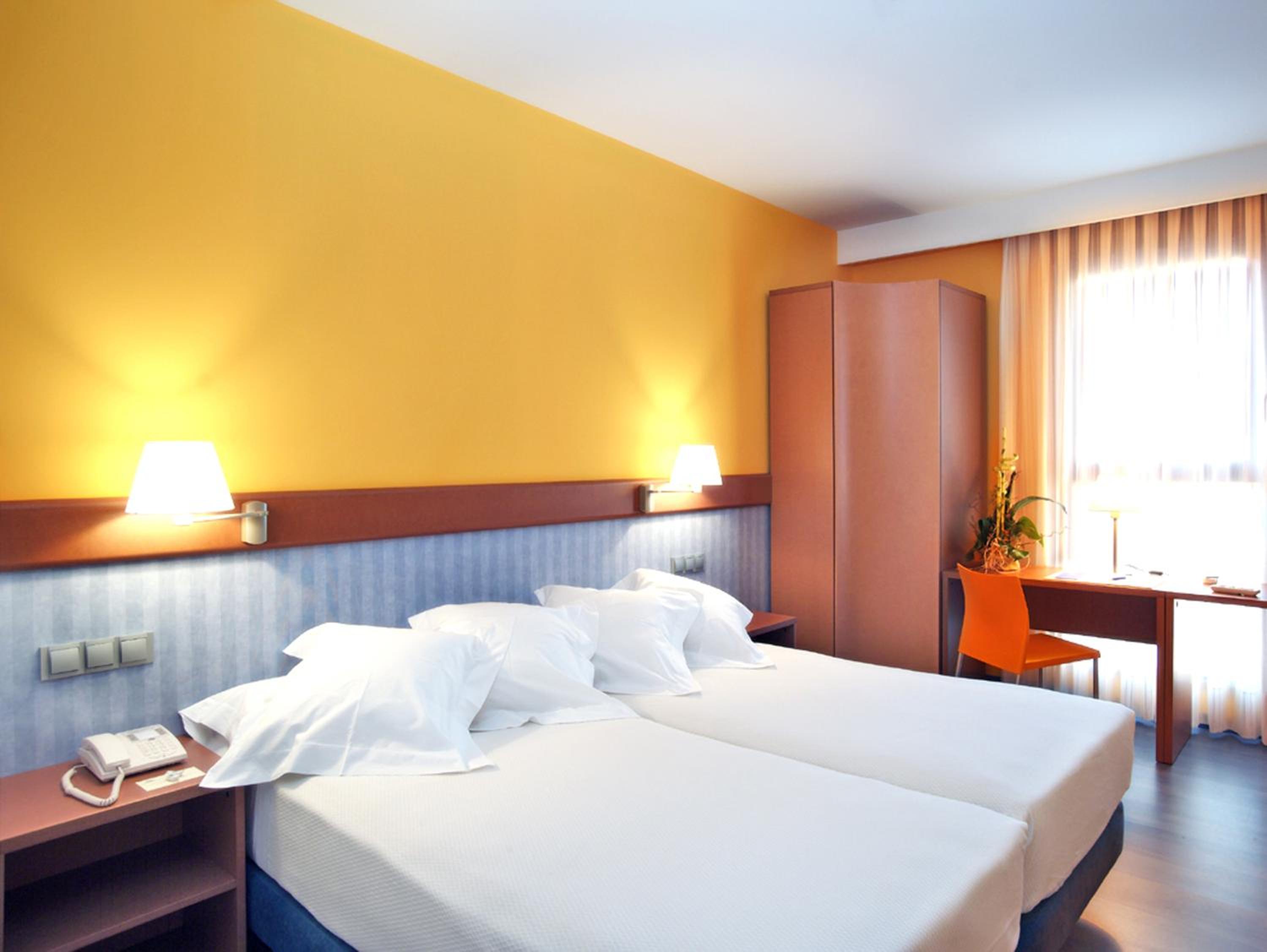 Double or Twin Room (1 Adult) - Photo 2
