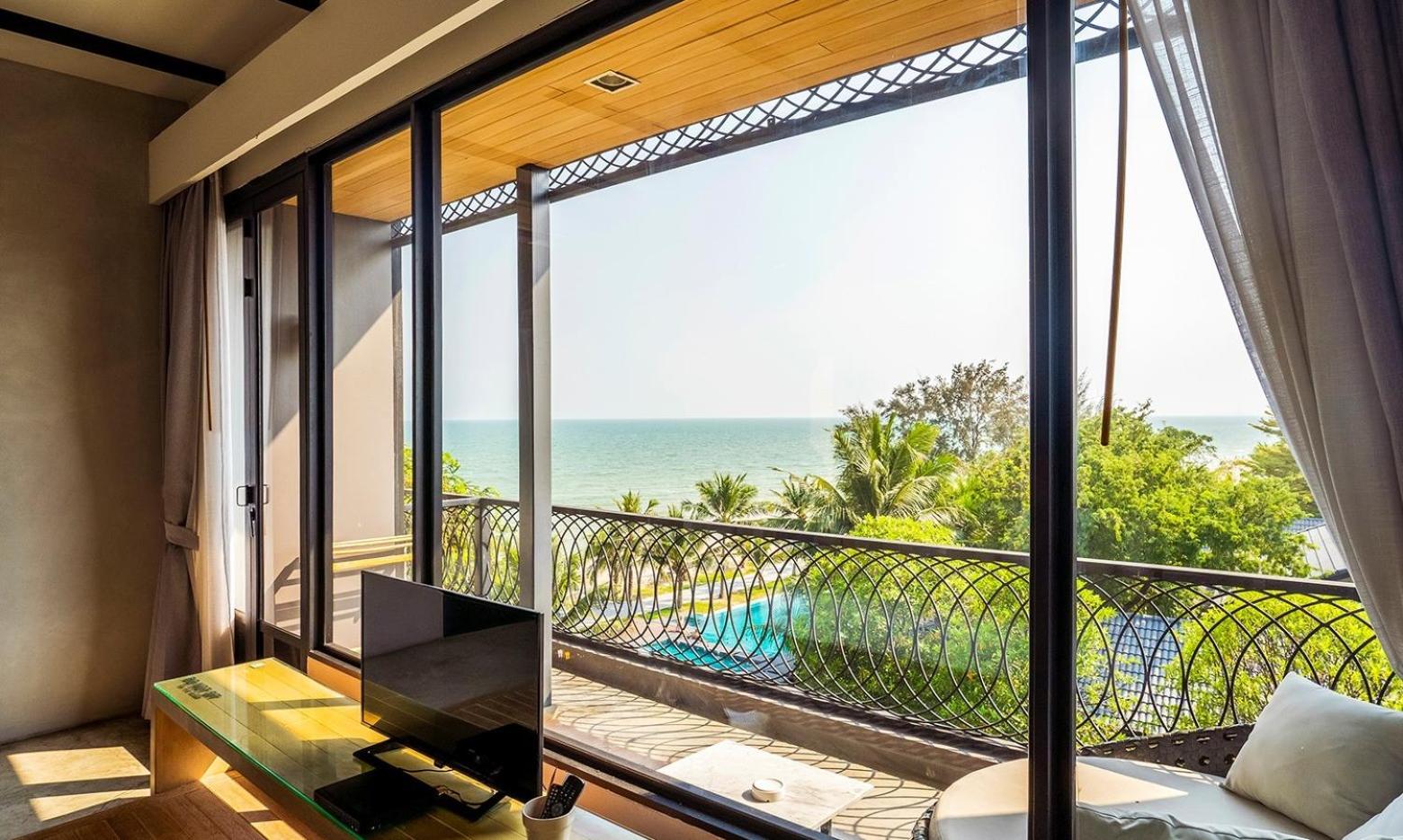 Suite with Pool View photo 2