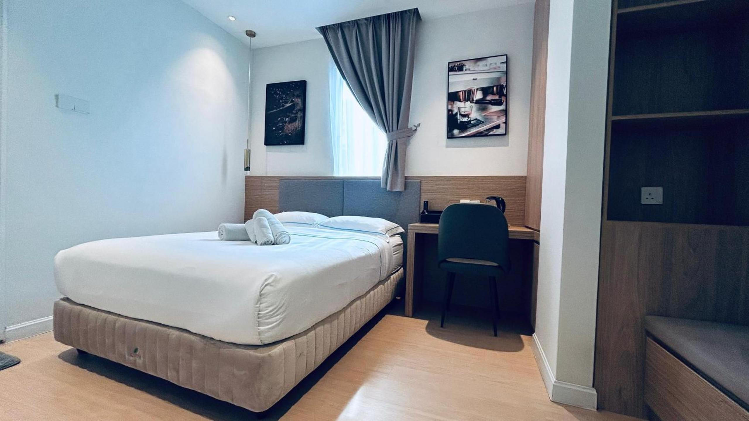 Standard Queen Room - Photo 2