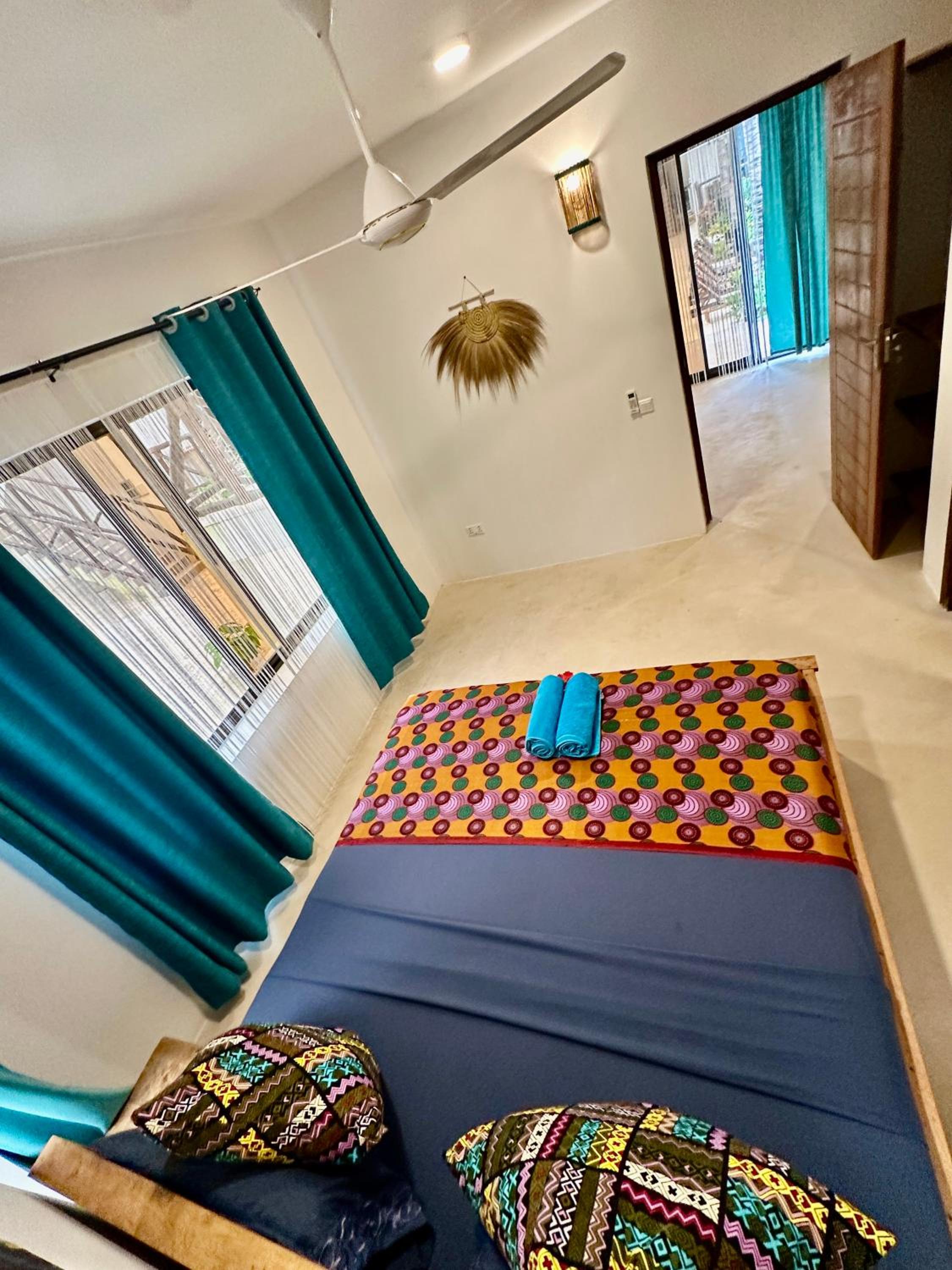 Deluxe King Suite - Photo 38