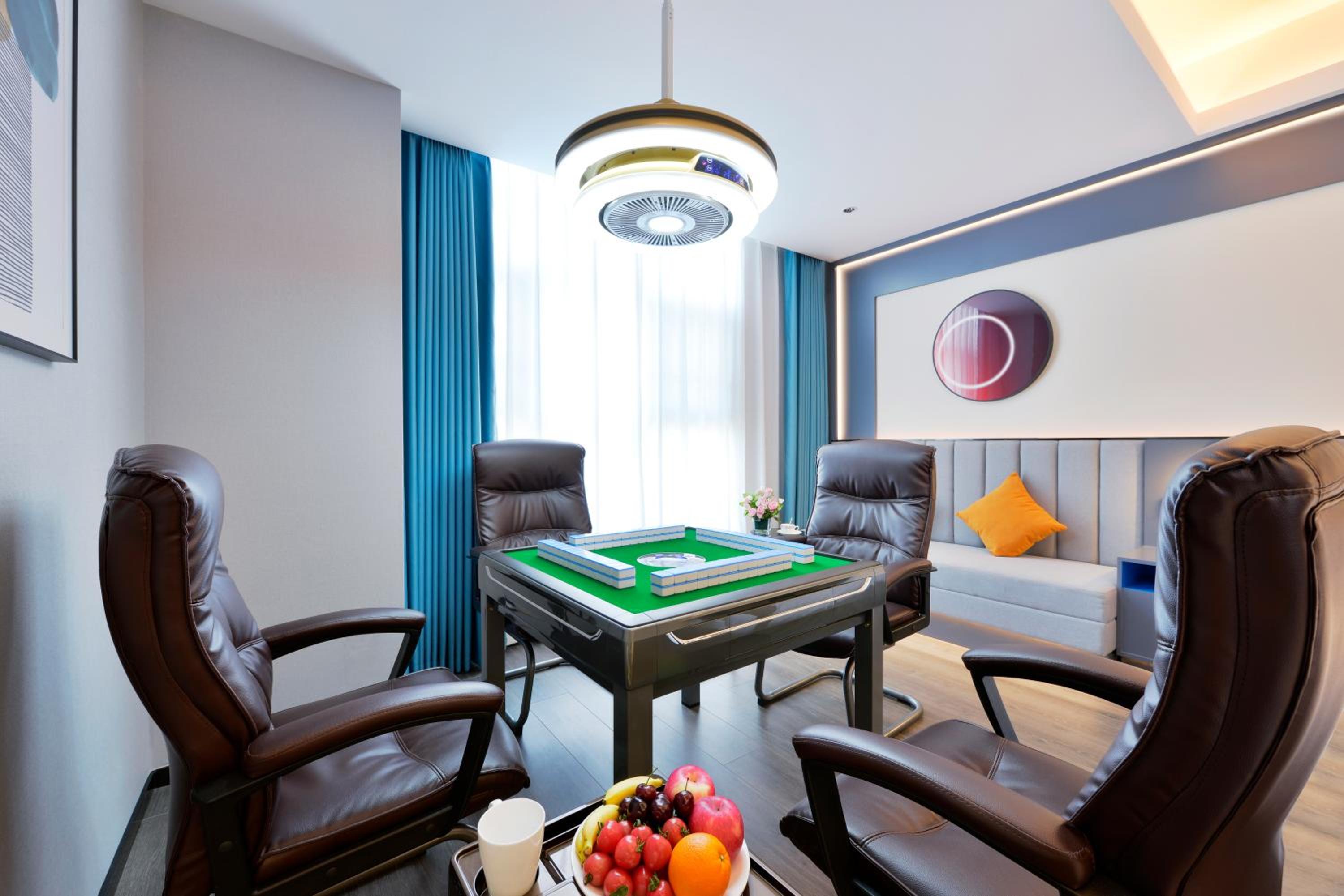Double Room with Mah-jongg