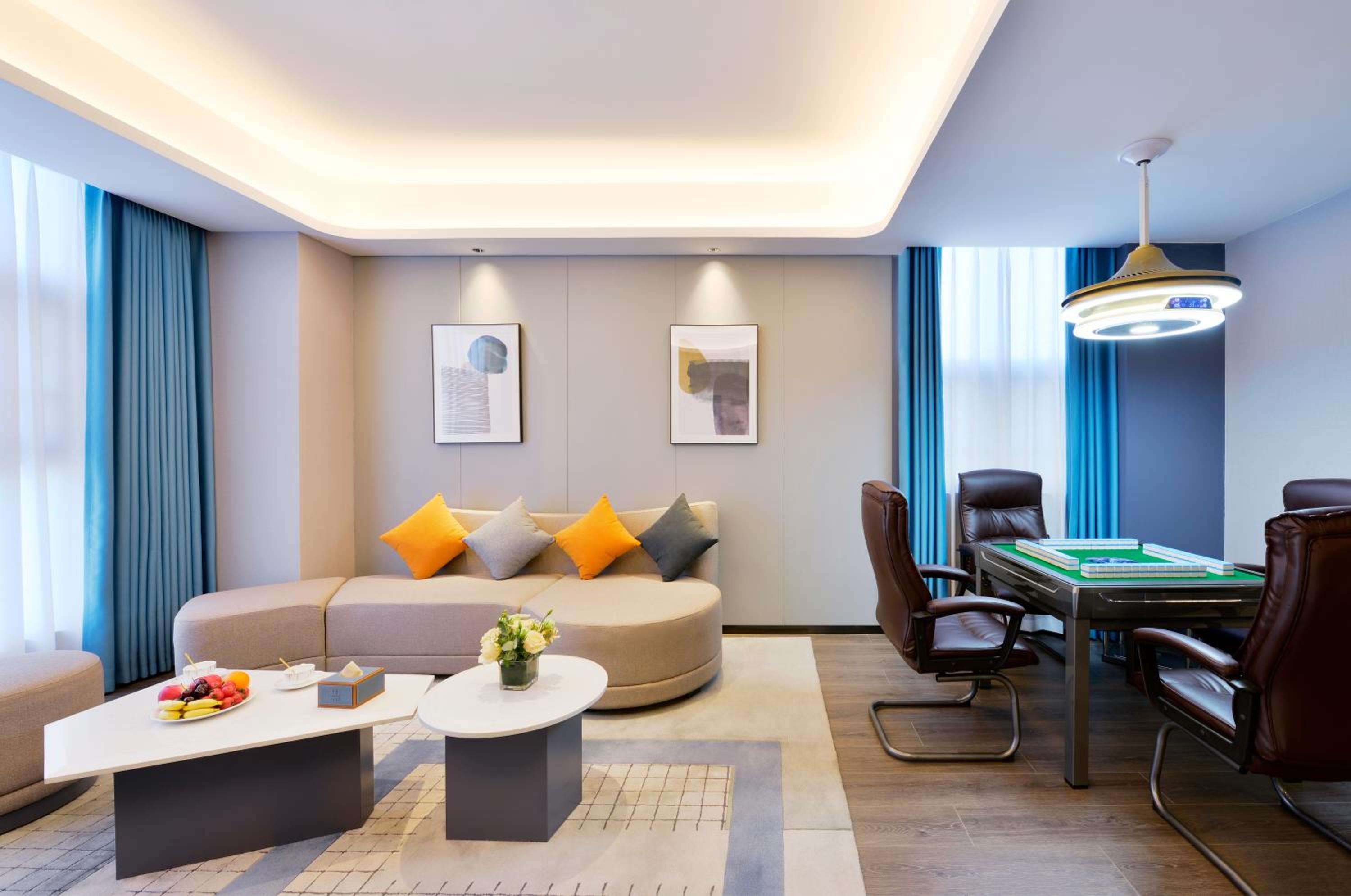 Mansion Suite photo 3