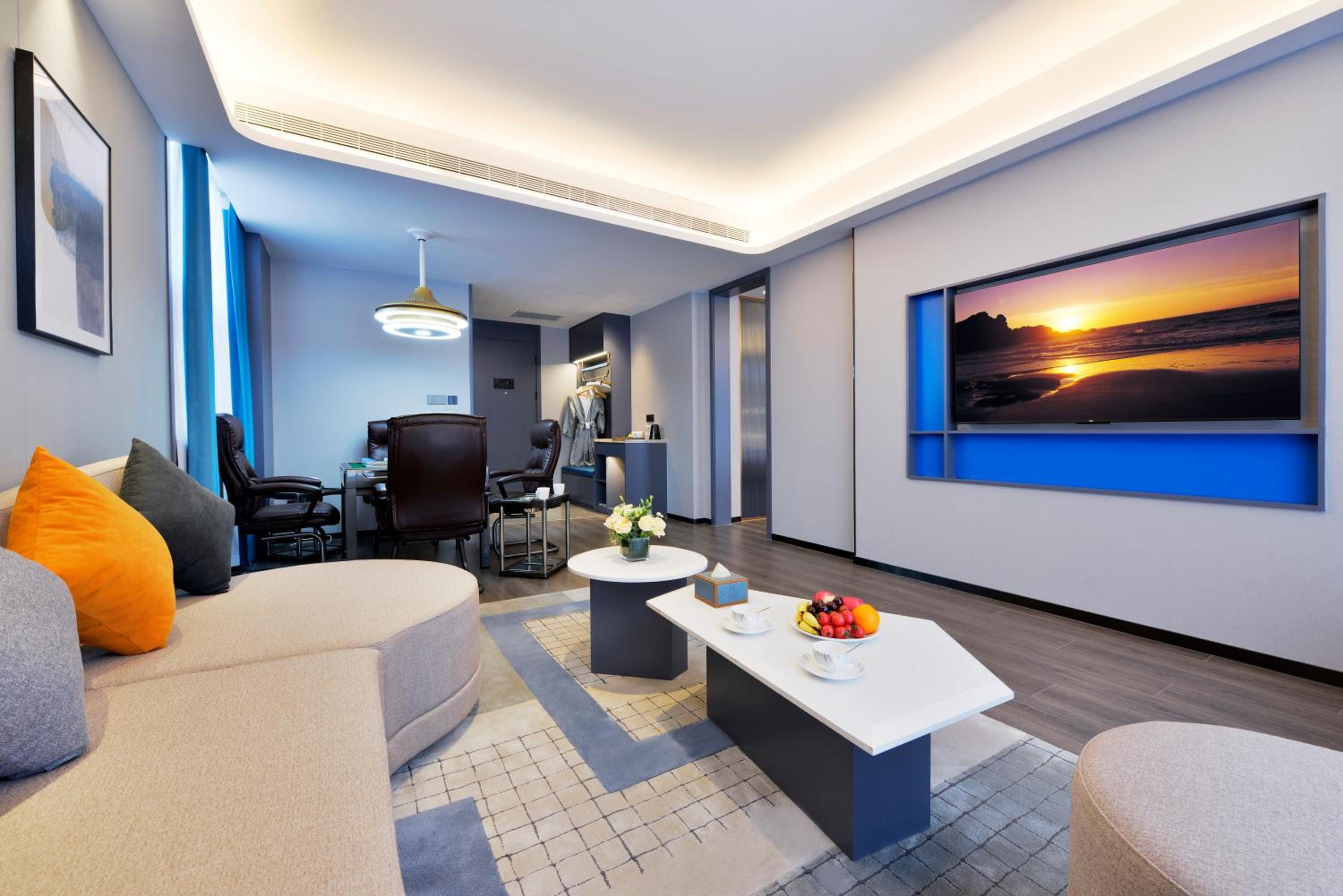 Mansion Suite photo 2