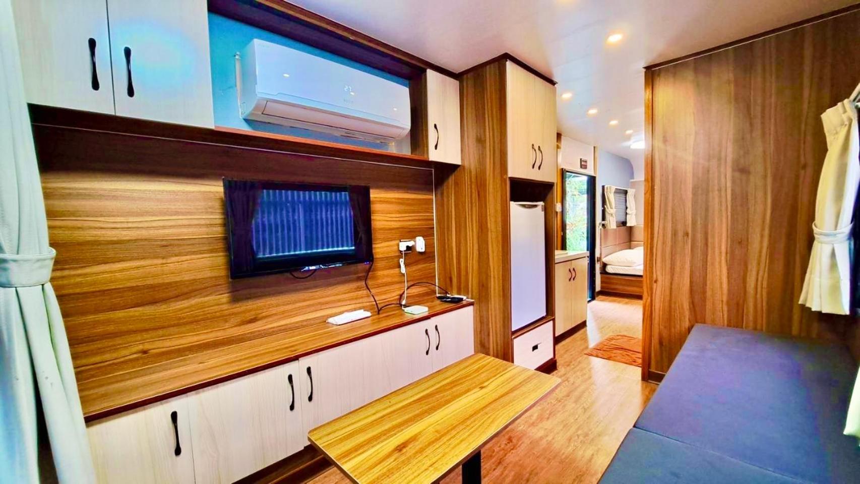 Caravan photo 1