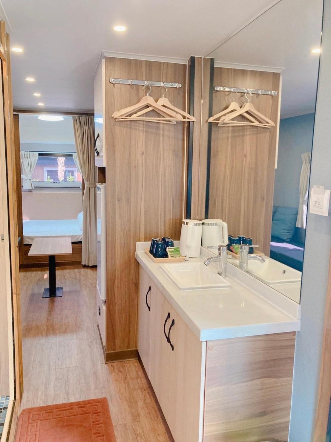 Caravan photo 3