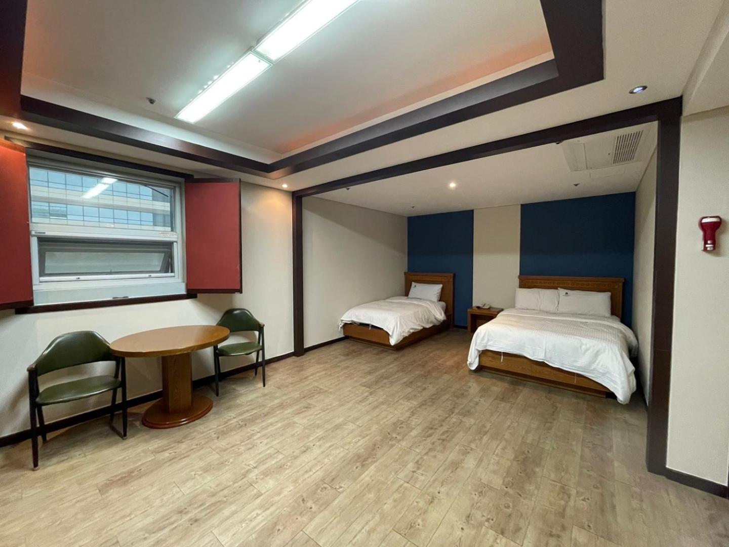 Suite - Photo 3