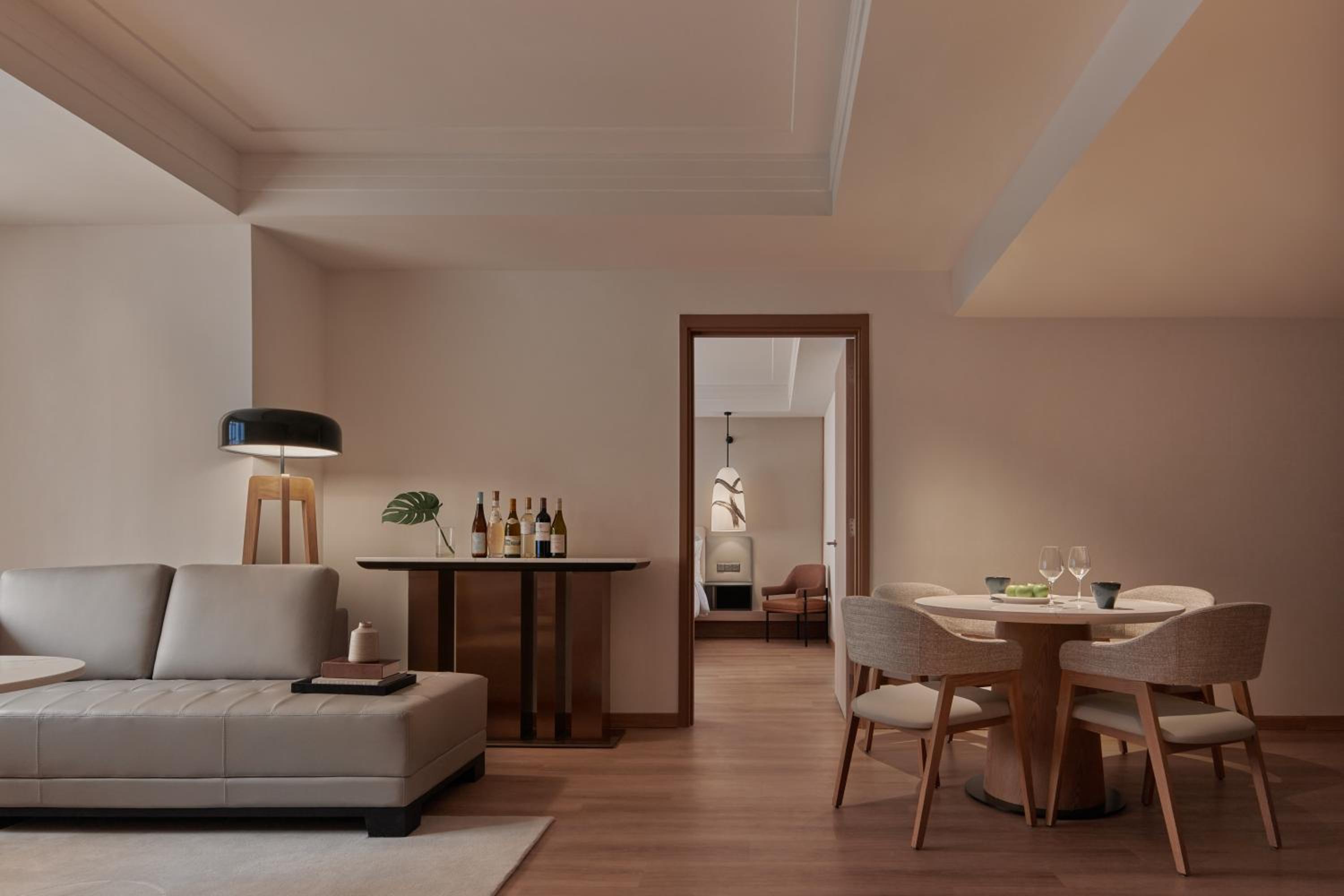 One Bedroom Apartment with Club Lounge Access
