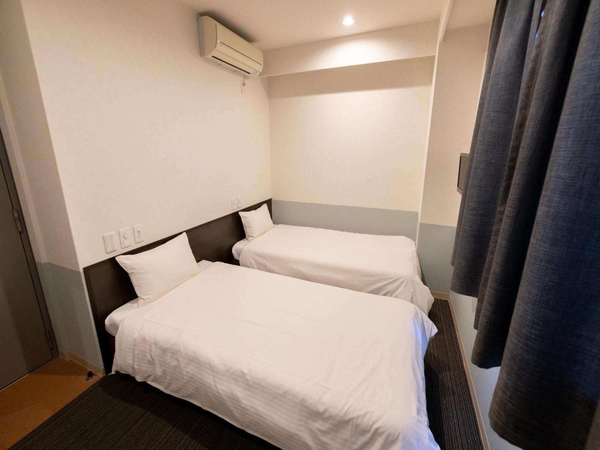 Standard Twin Room - Photo 1