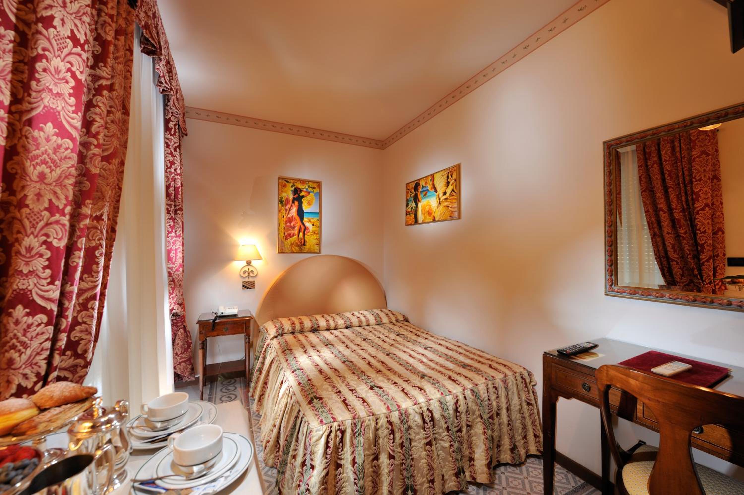 Superior Single Room with Terrace and Sea View