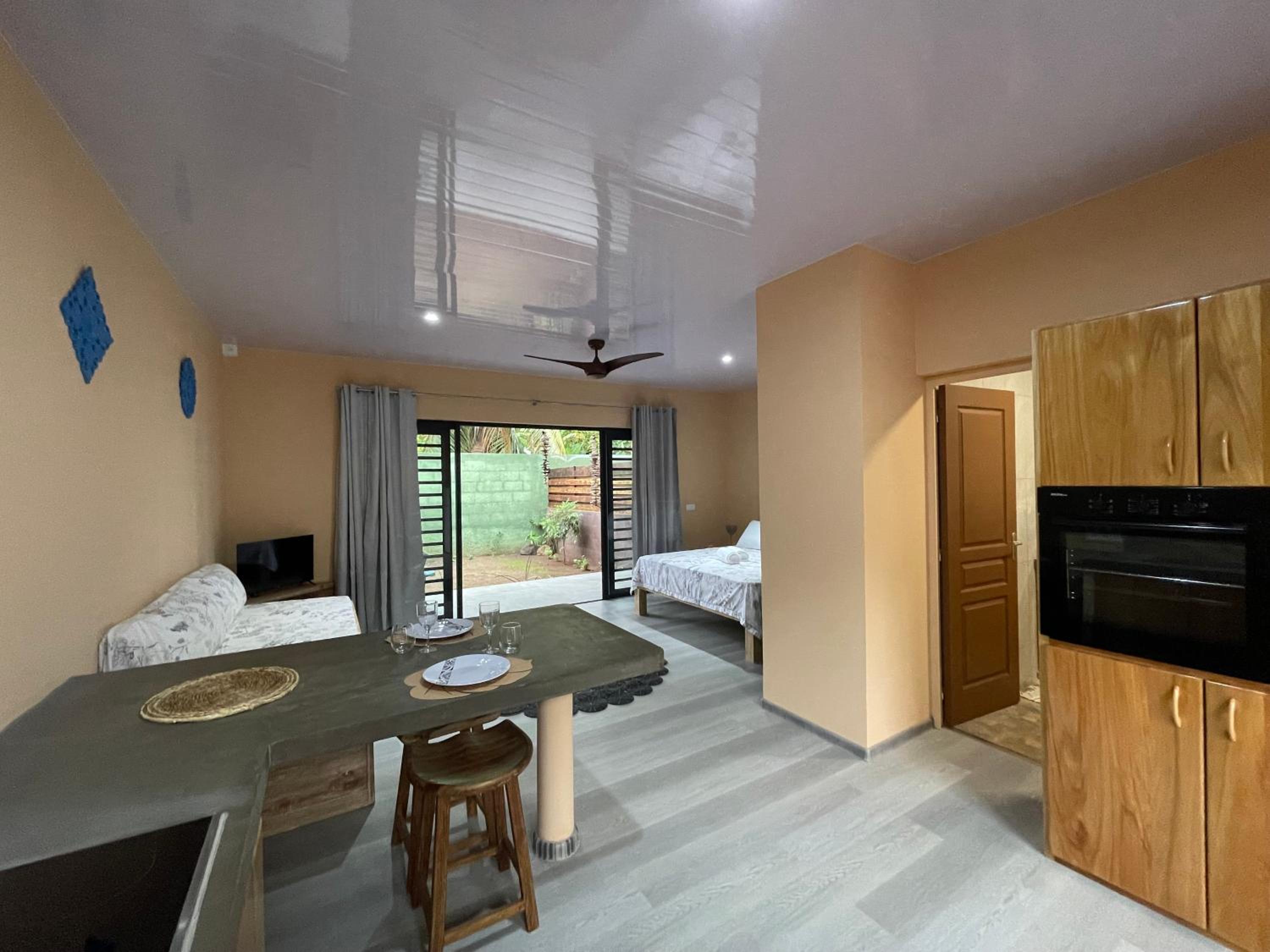 One-Bedroom House photo 3