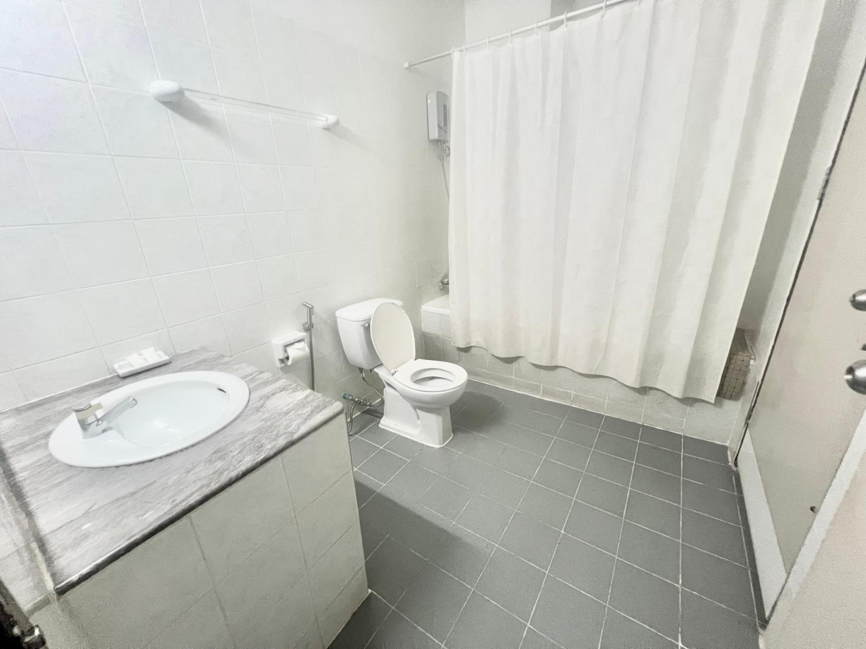 Two-Bedroom Apartment - Photo 11