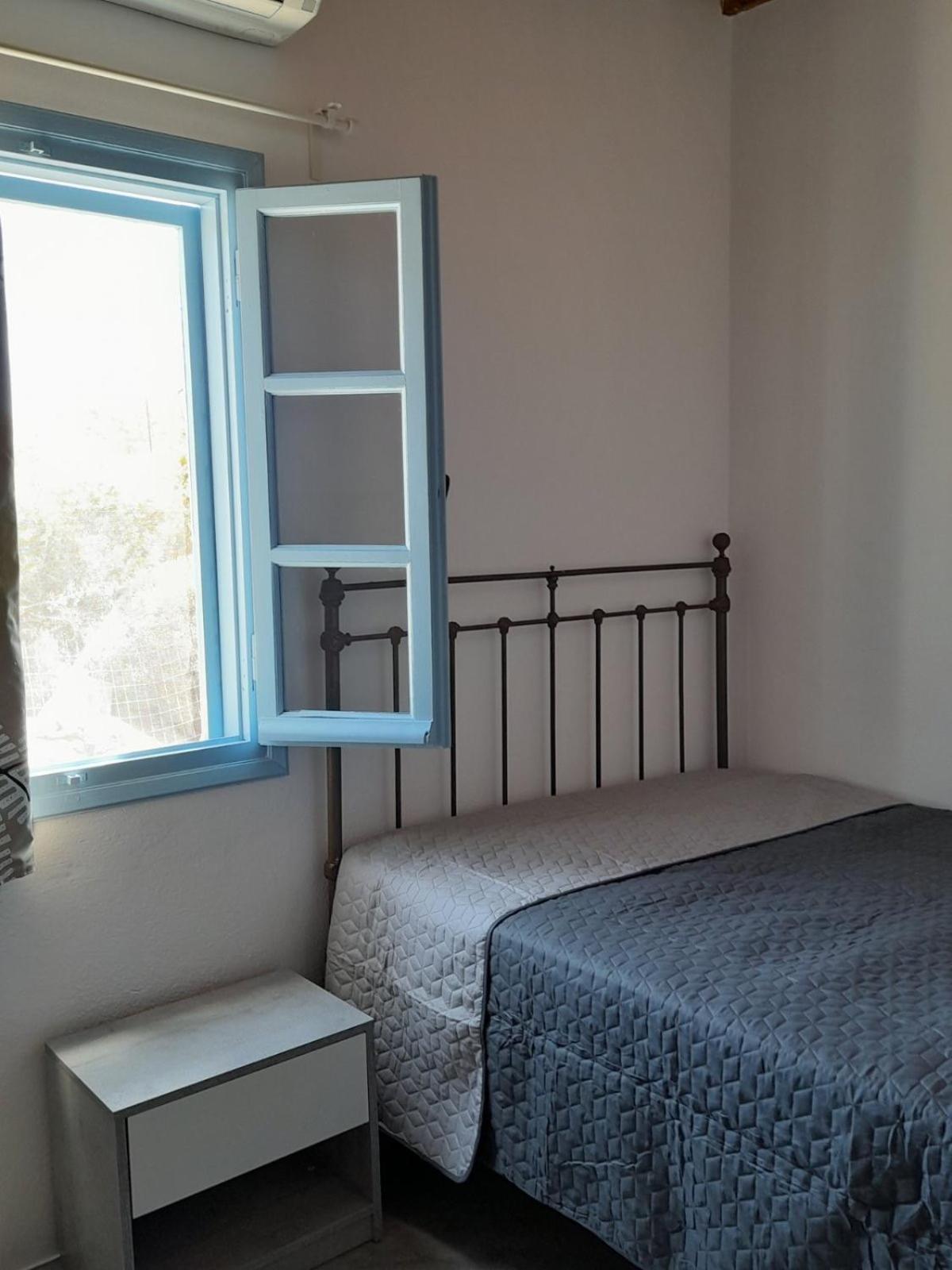 Two-Bedroom House photo 3