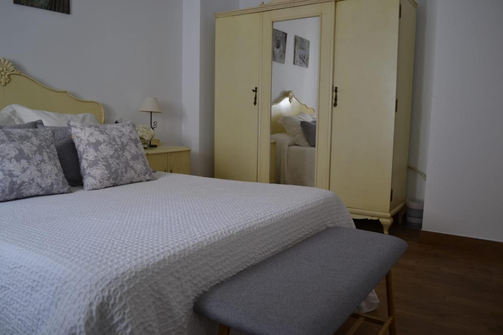 Two-Bedroom House - Photo 35