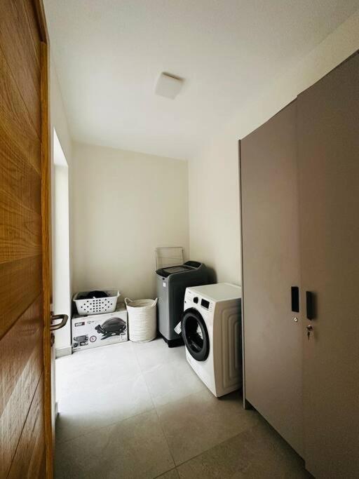 Three-Bedroom Apartment photo 2