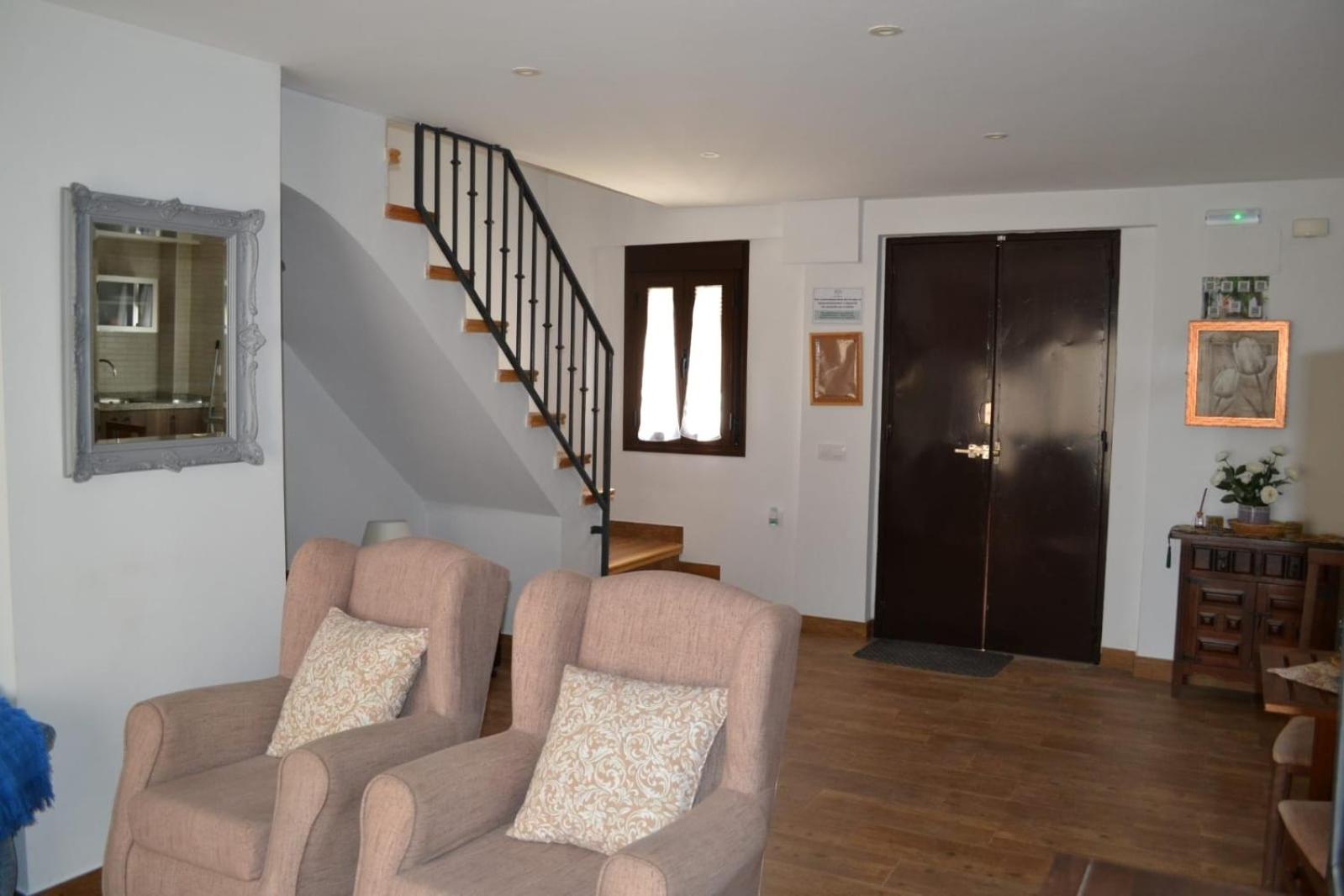 Two-Bedroom House - Photo 40