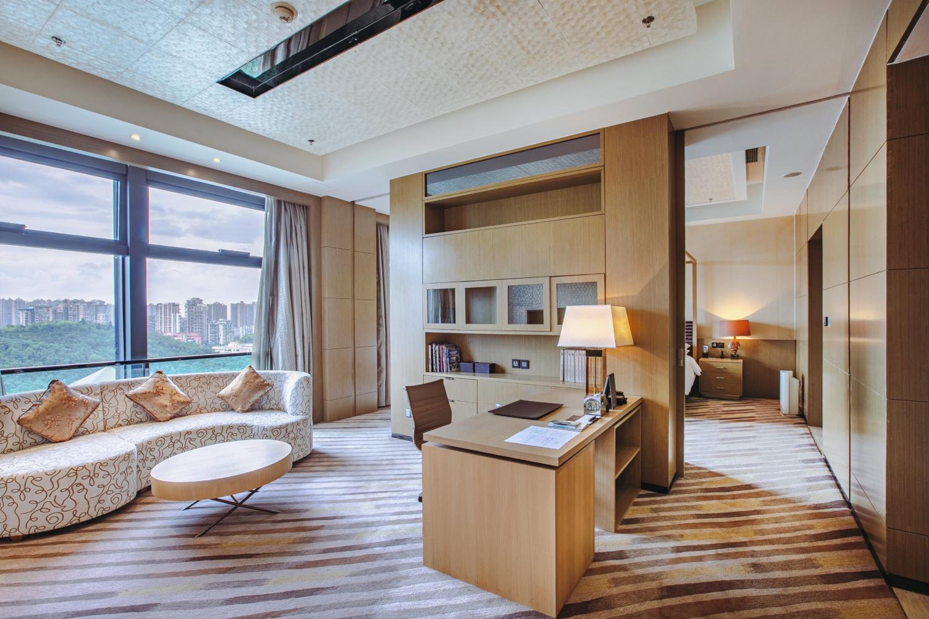 Presidential King Suite - Club Level photo 3