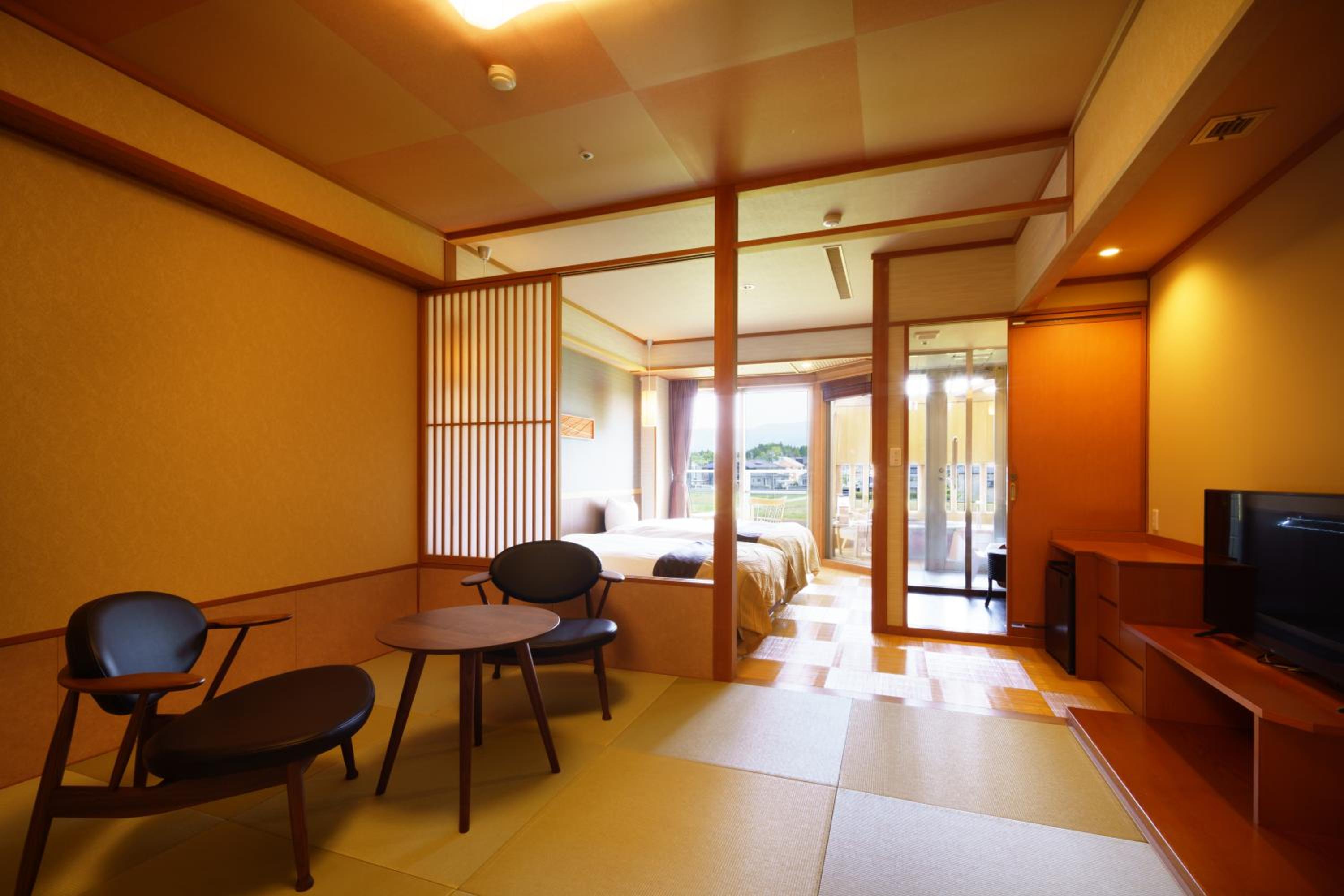 Twin Room with Private External Bathroom