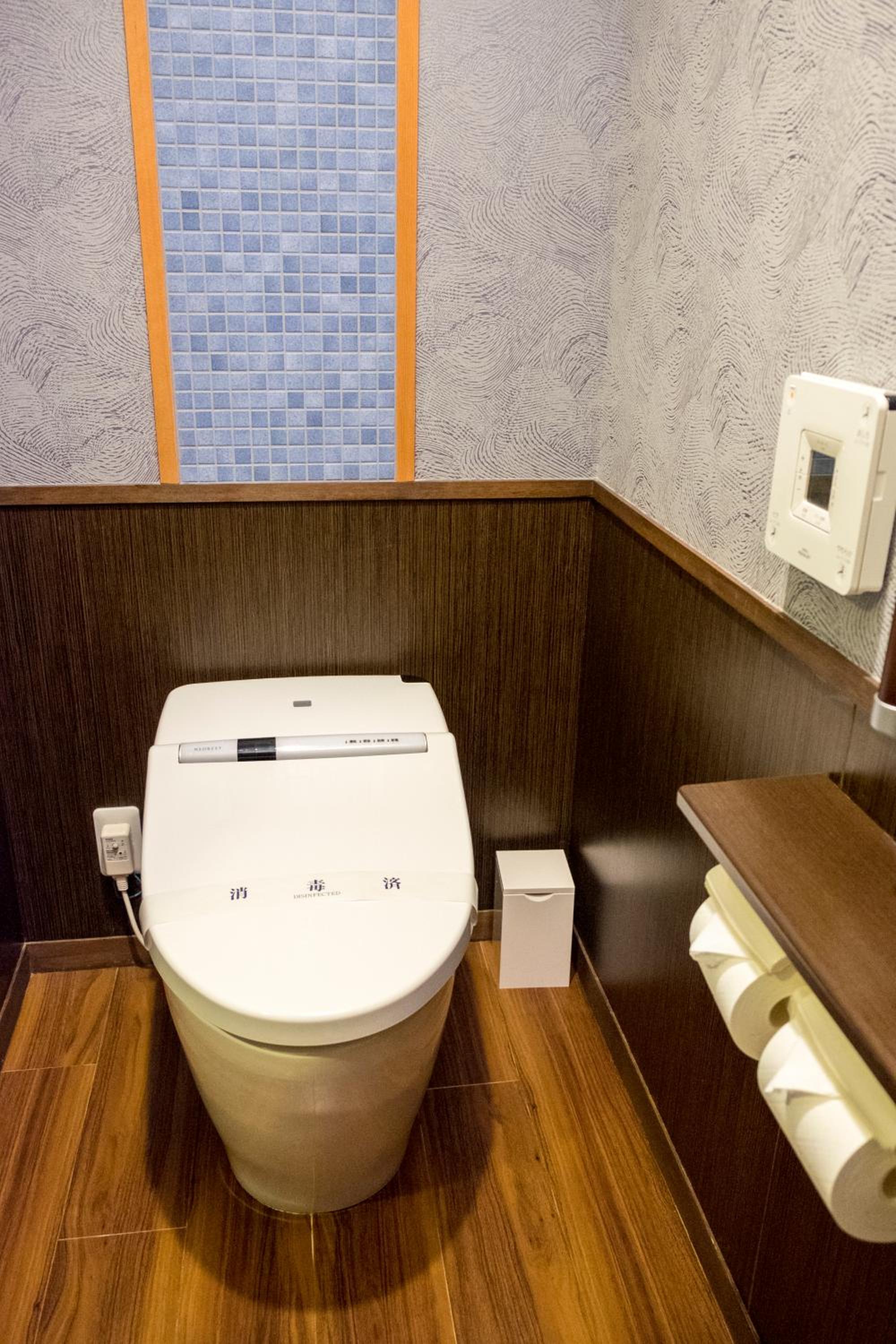 Twin Room with Private External Bathroom photo 2