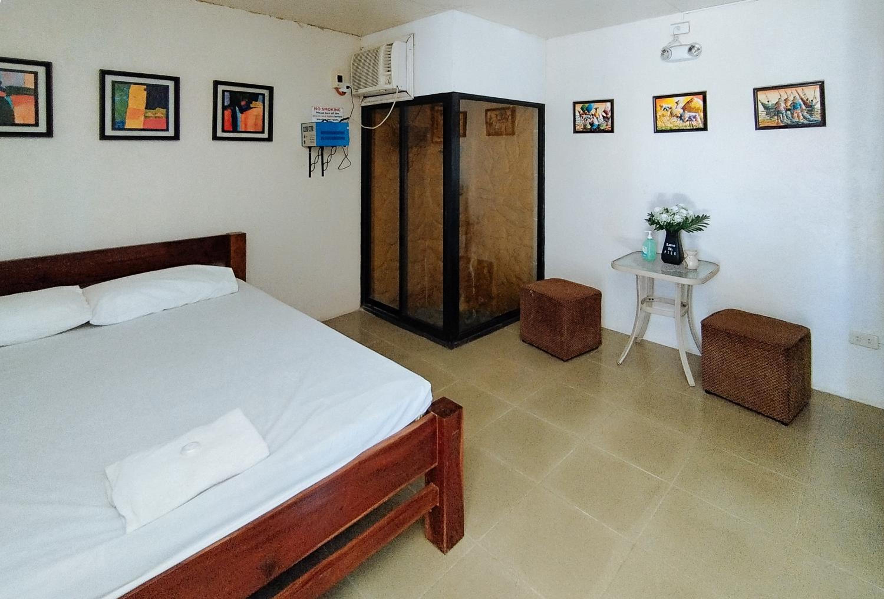 Deluxe Room - Photo 1