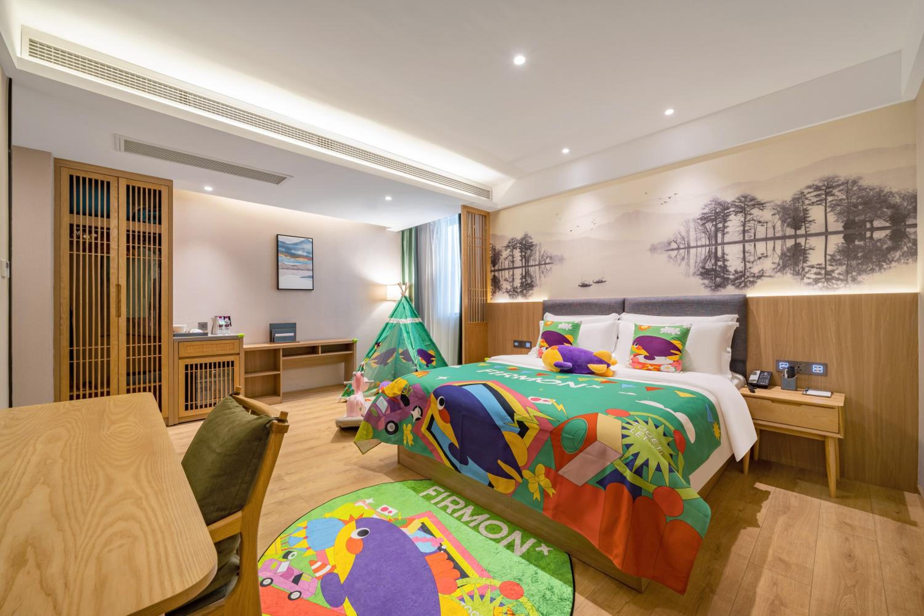 Family suite with Theme
