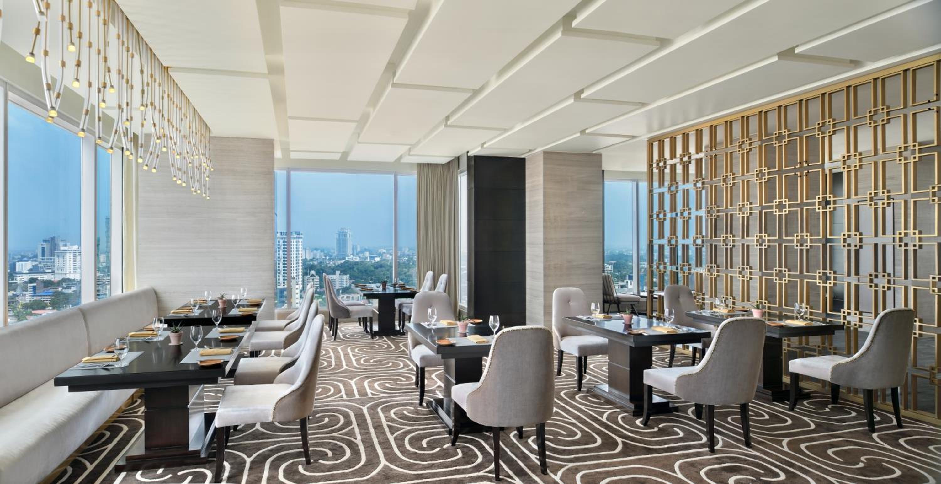 Sheraton Club Twin Room with Ocean View - Club Lounge Access with 15% spa discount per room + 15% F&B discount per room + Early check in and Late Checkout subject to availability - Photo 3